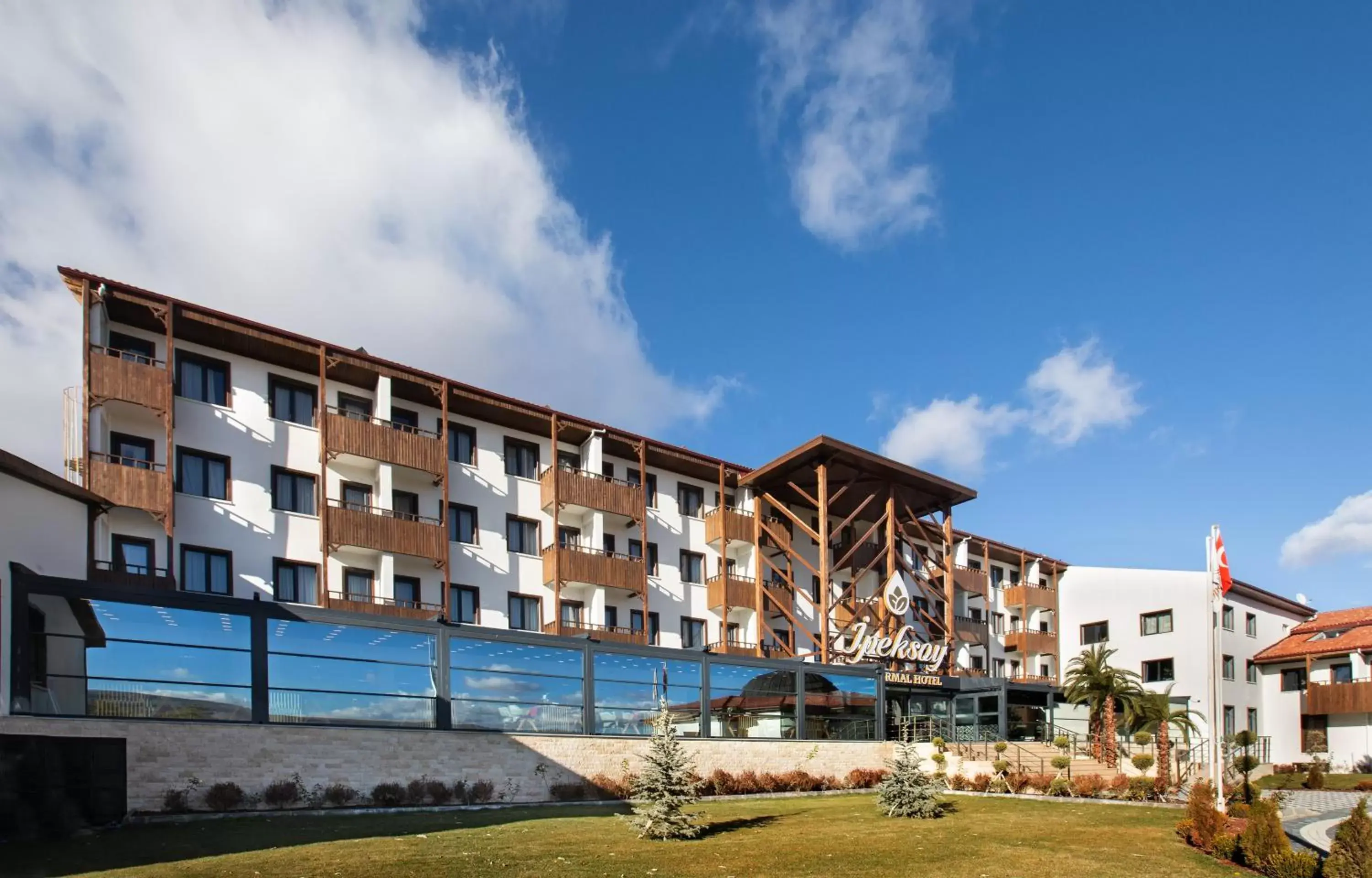 Property building in Ipeksoy Thermal Hotel Property building in Ipeksoy Thermal Hotel