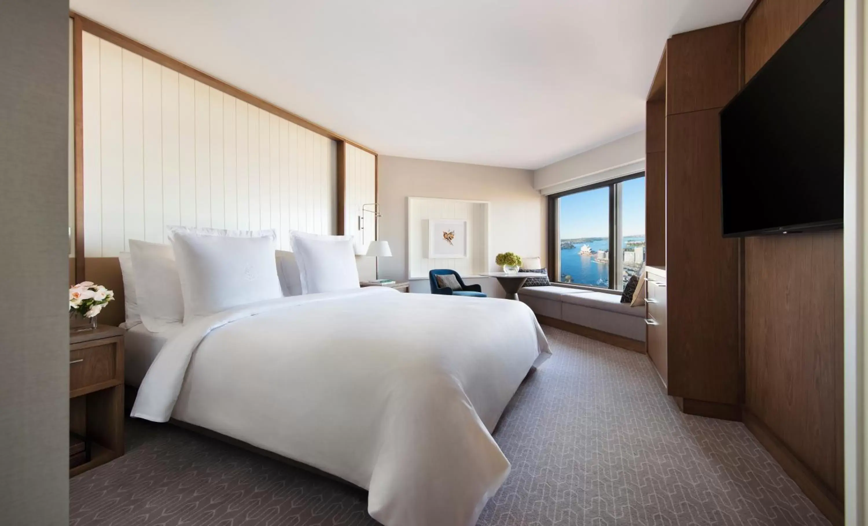 Bed in Four Seasons Hotel Sydney