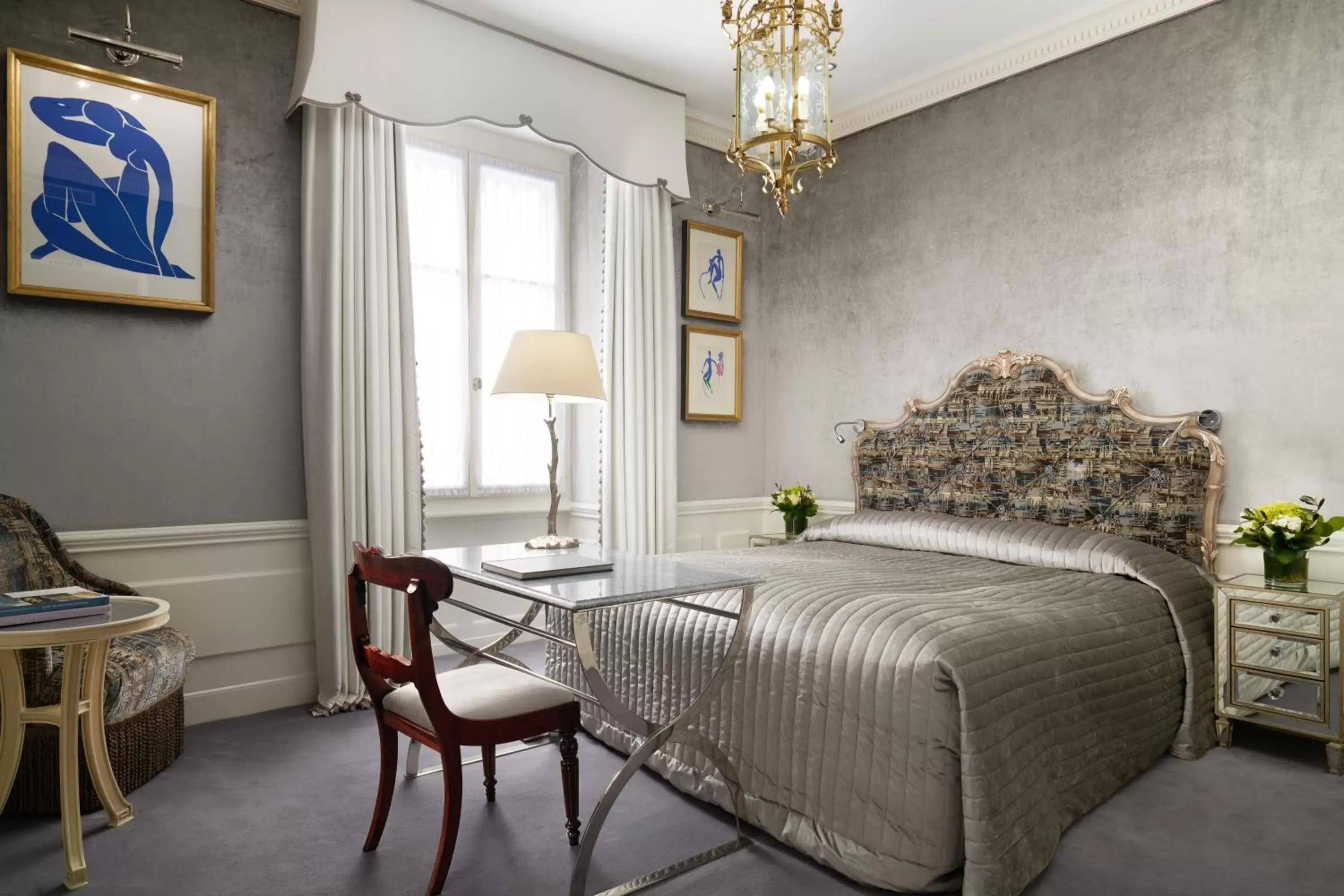 Bed in Hotel d'Angleterre