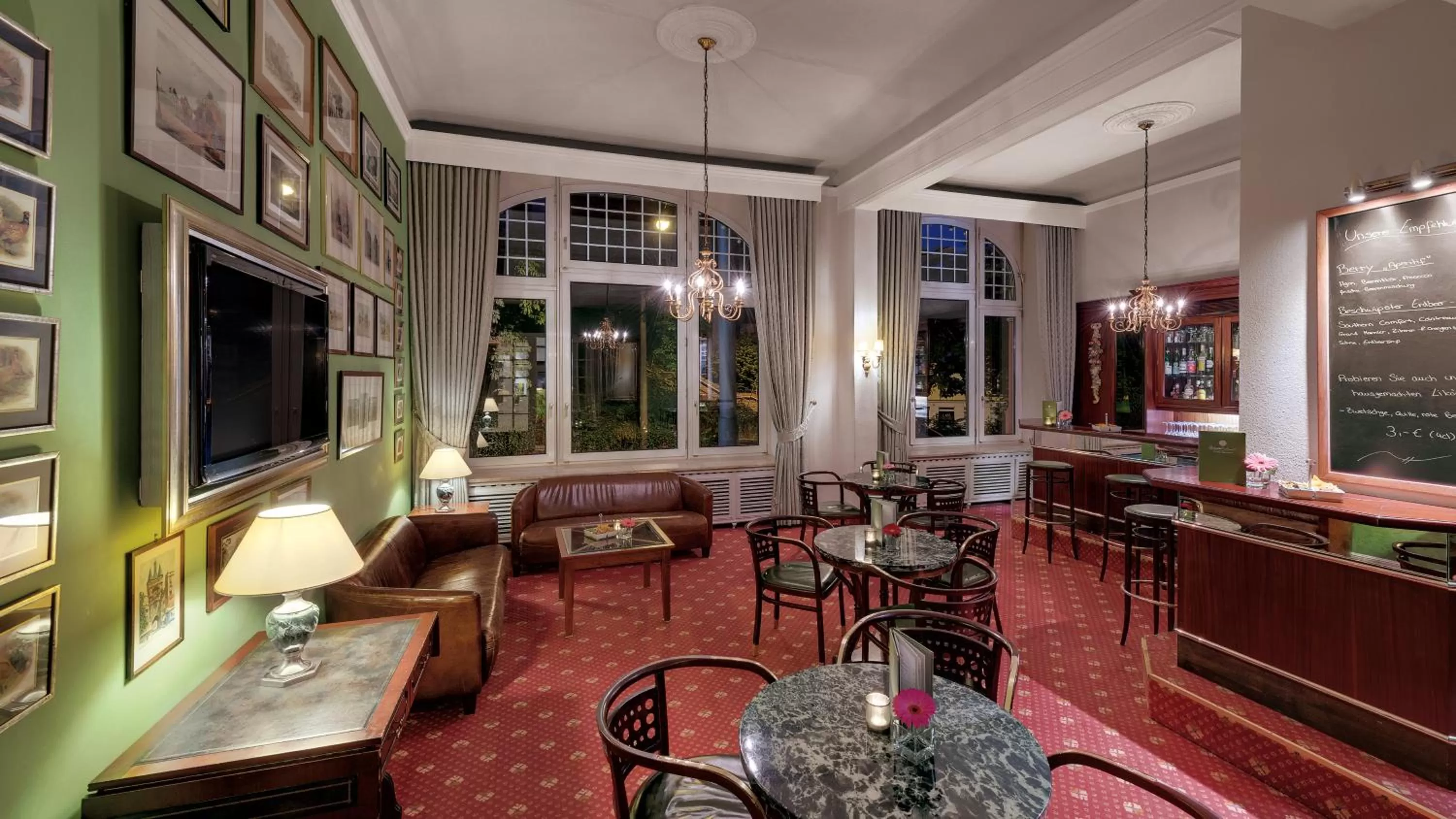 Lounge or bar in Hotel Oranien Wiesbaden