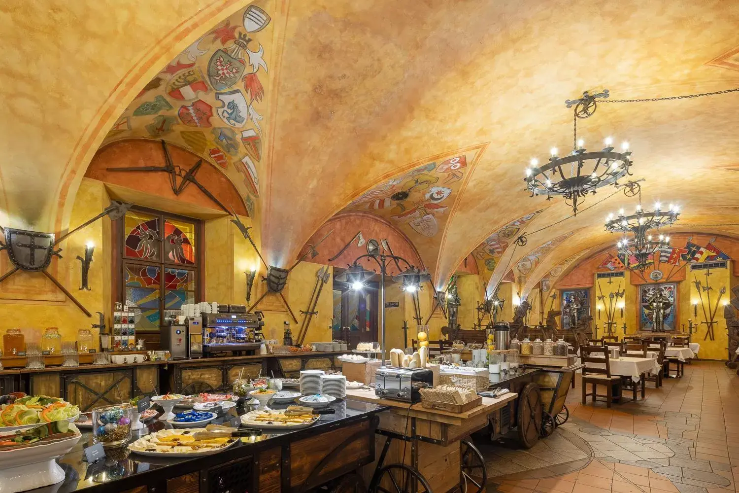 Restaurant/Places to Eat in Pytloun Old Armoury Hotel Prague, Stará Zbrojnice