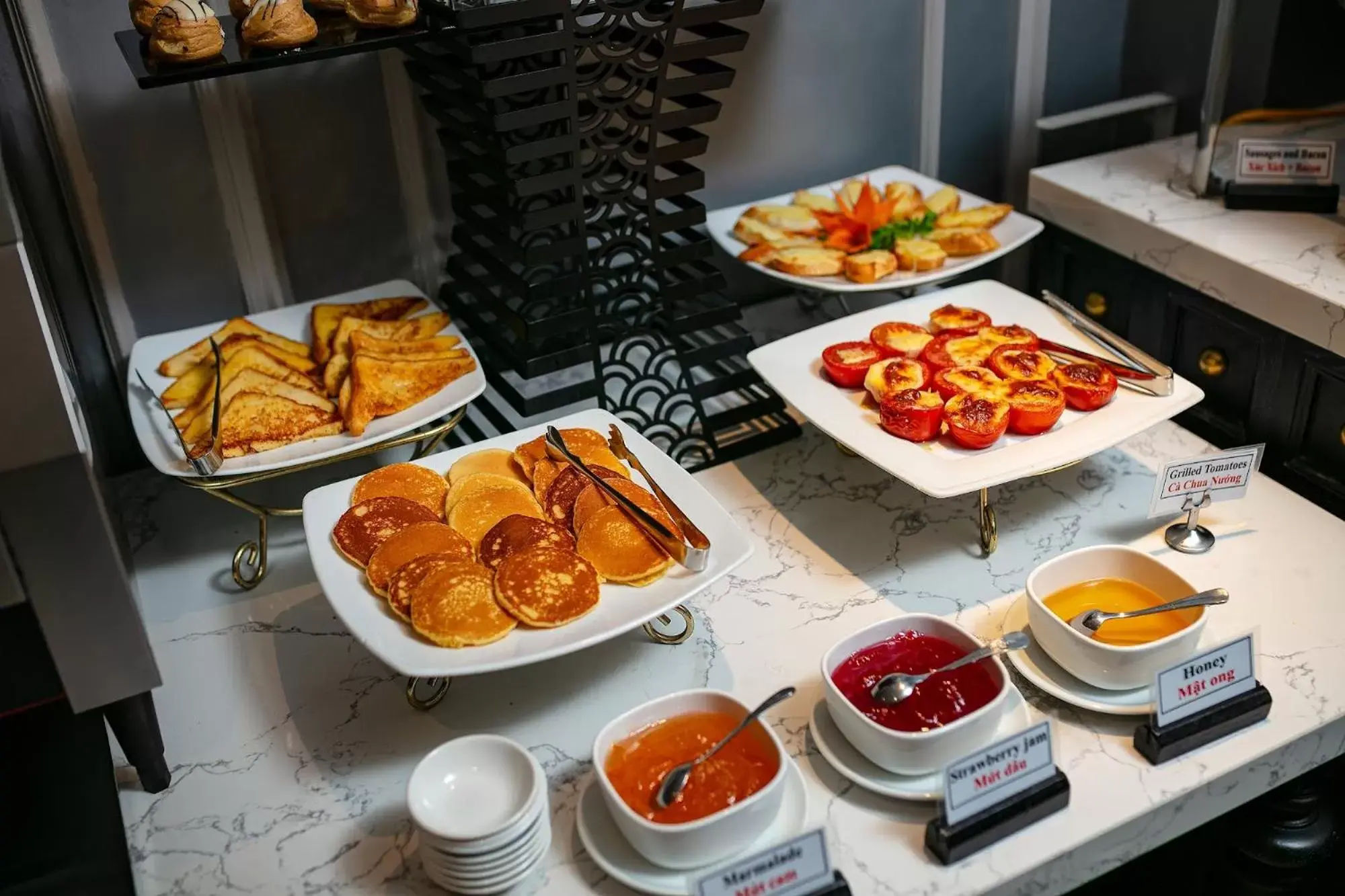 Buffet breakfast in Scent Premium Hotel