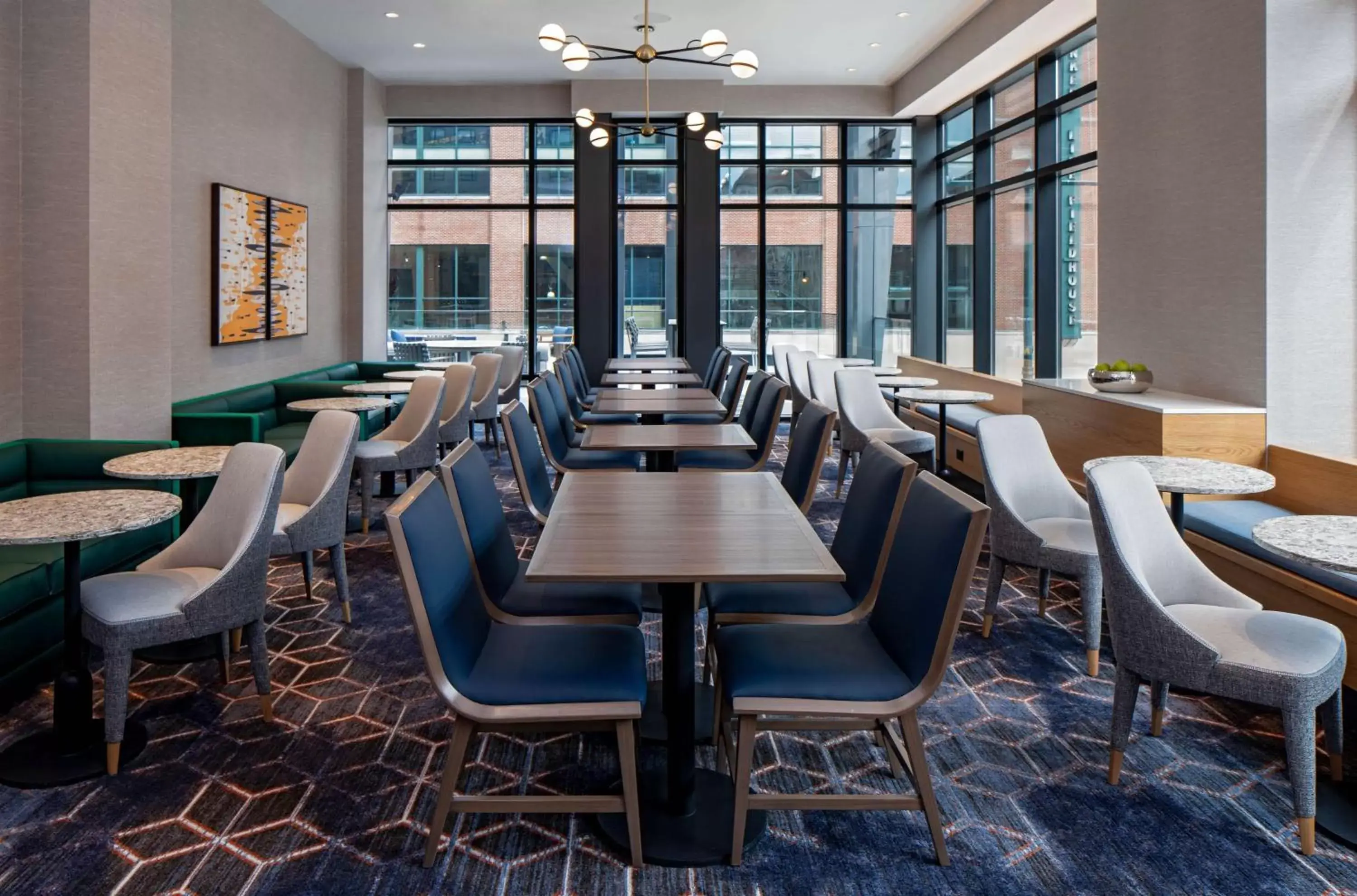 Restaurant/places to eat in Hyatt House Indianapolis Downtown