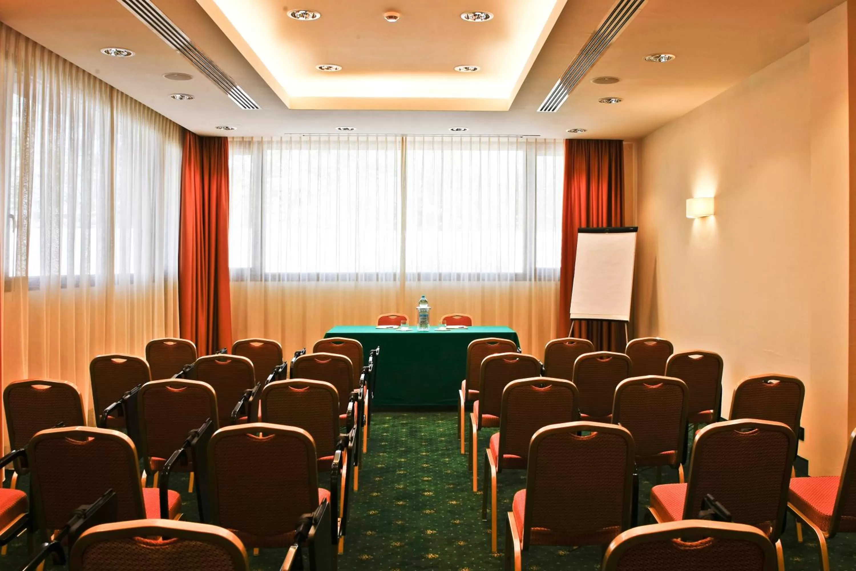Meeting/conference room in NilHotel Florence