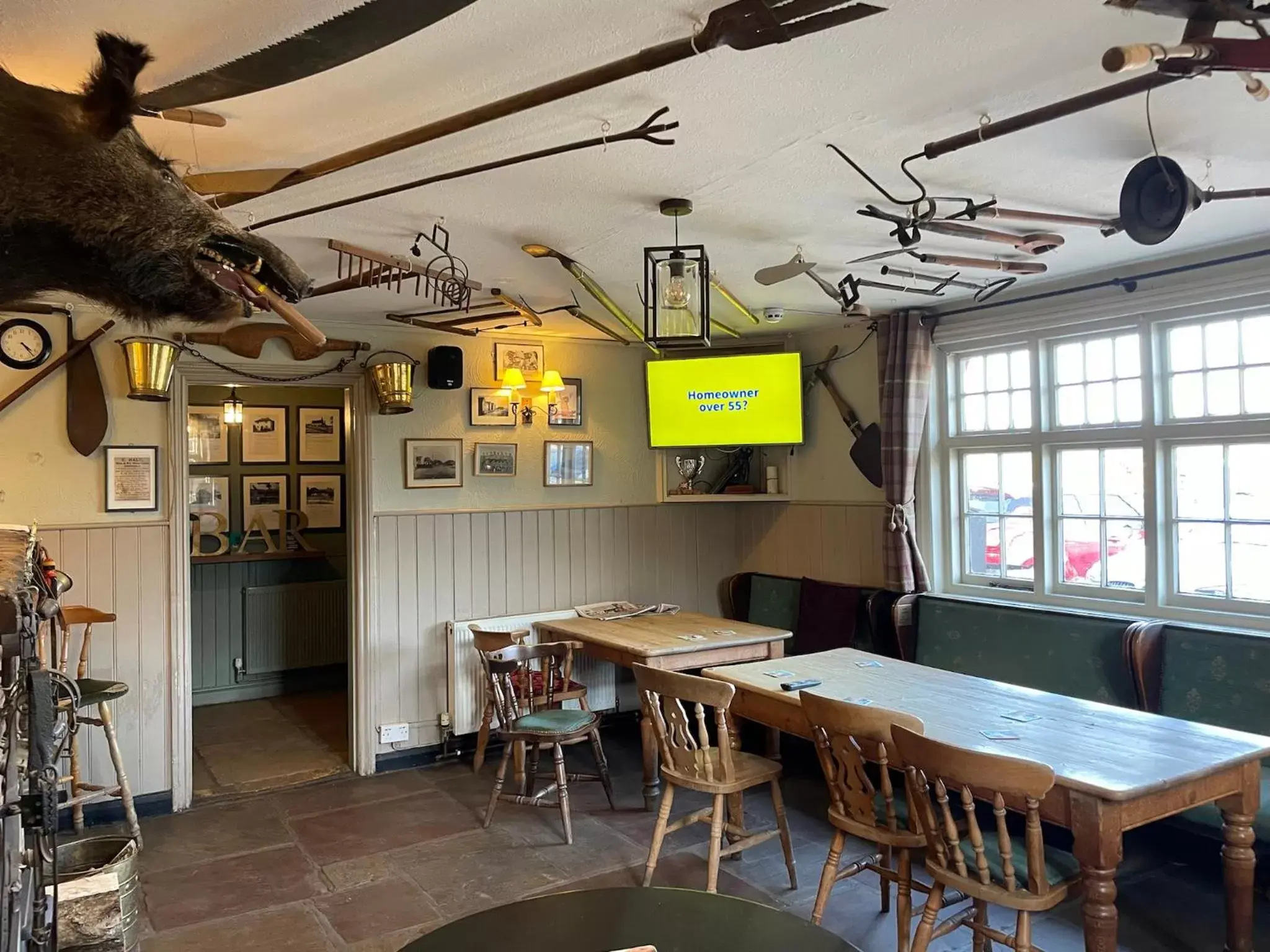 Lounge or bar, Restaurant/Places to Eat in The Windmill Inn