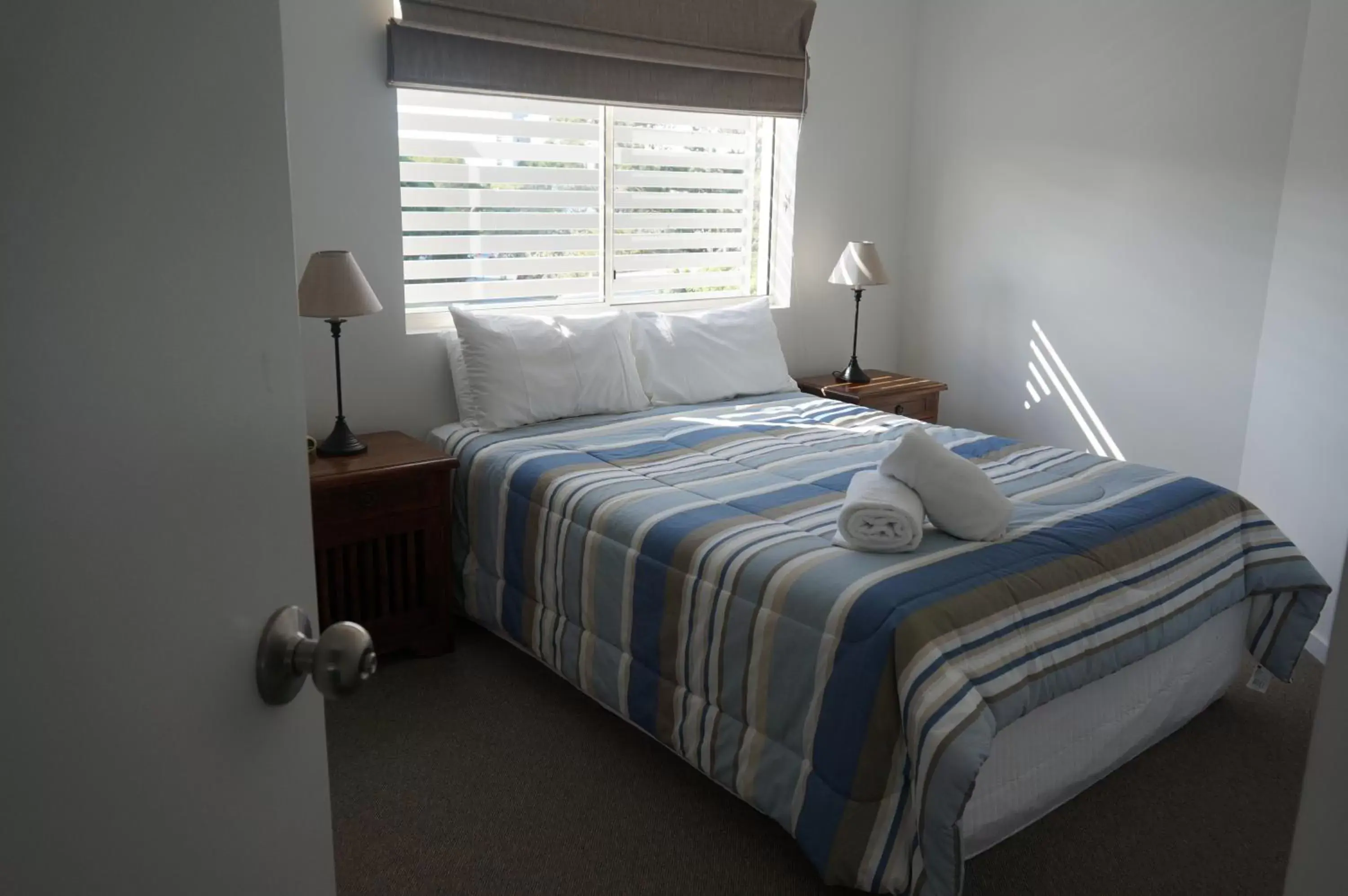 Bedroom, Bed in Moorings Beach Resort