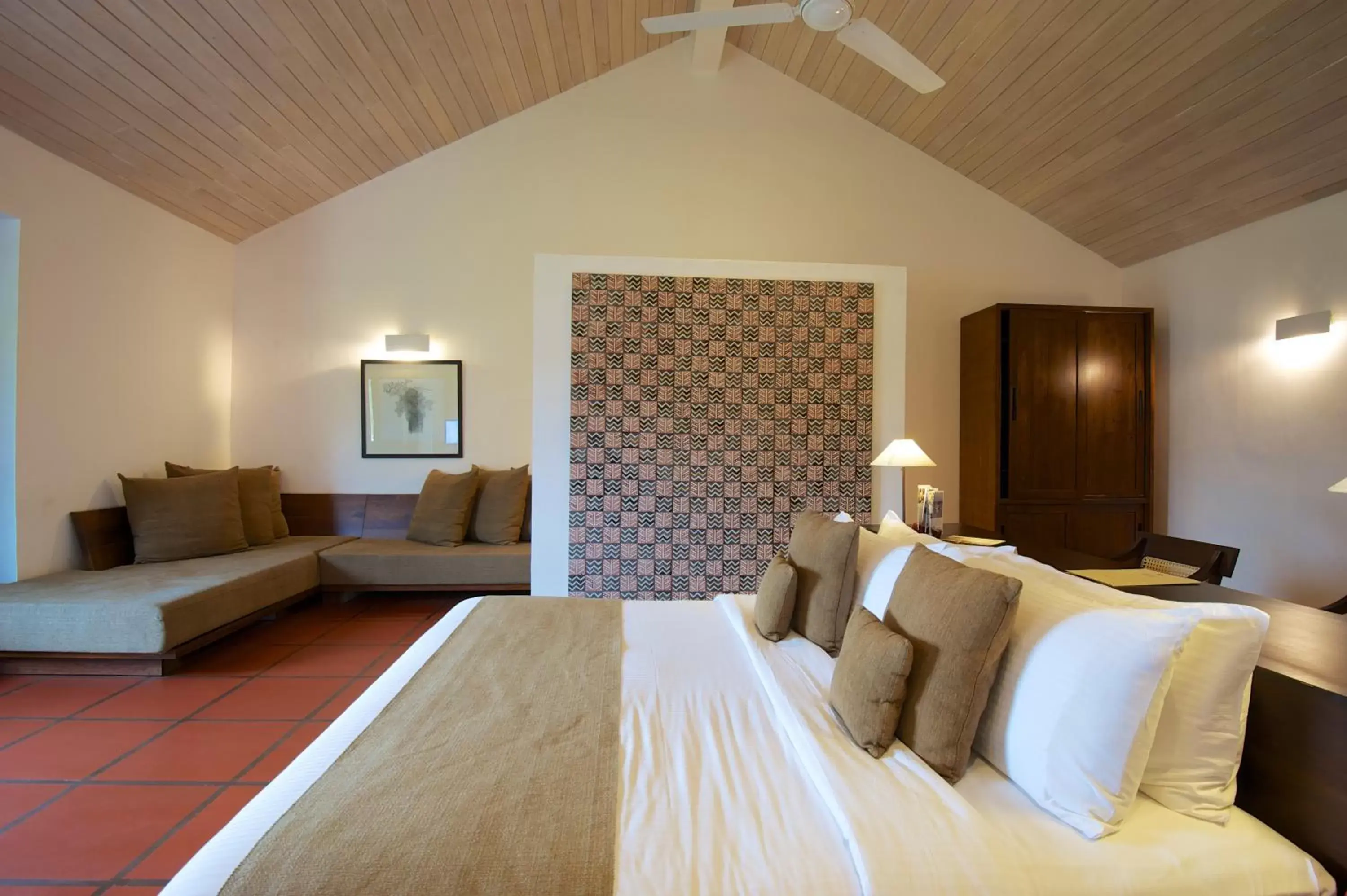 Photo of the whole room, Bed in Jetwing Lagoon