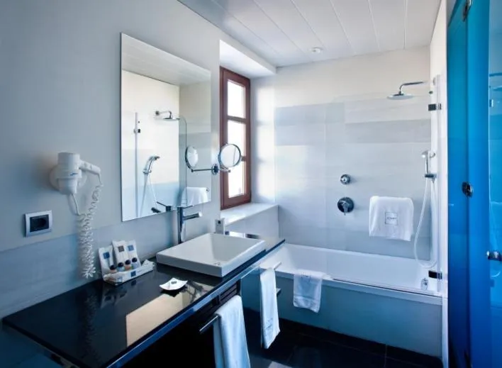 Bathroom in Hotel El Raset