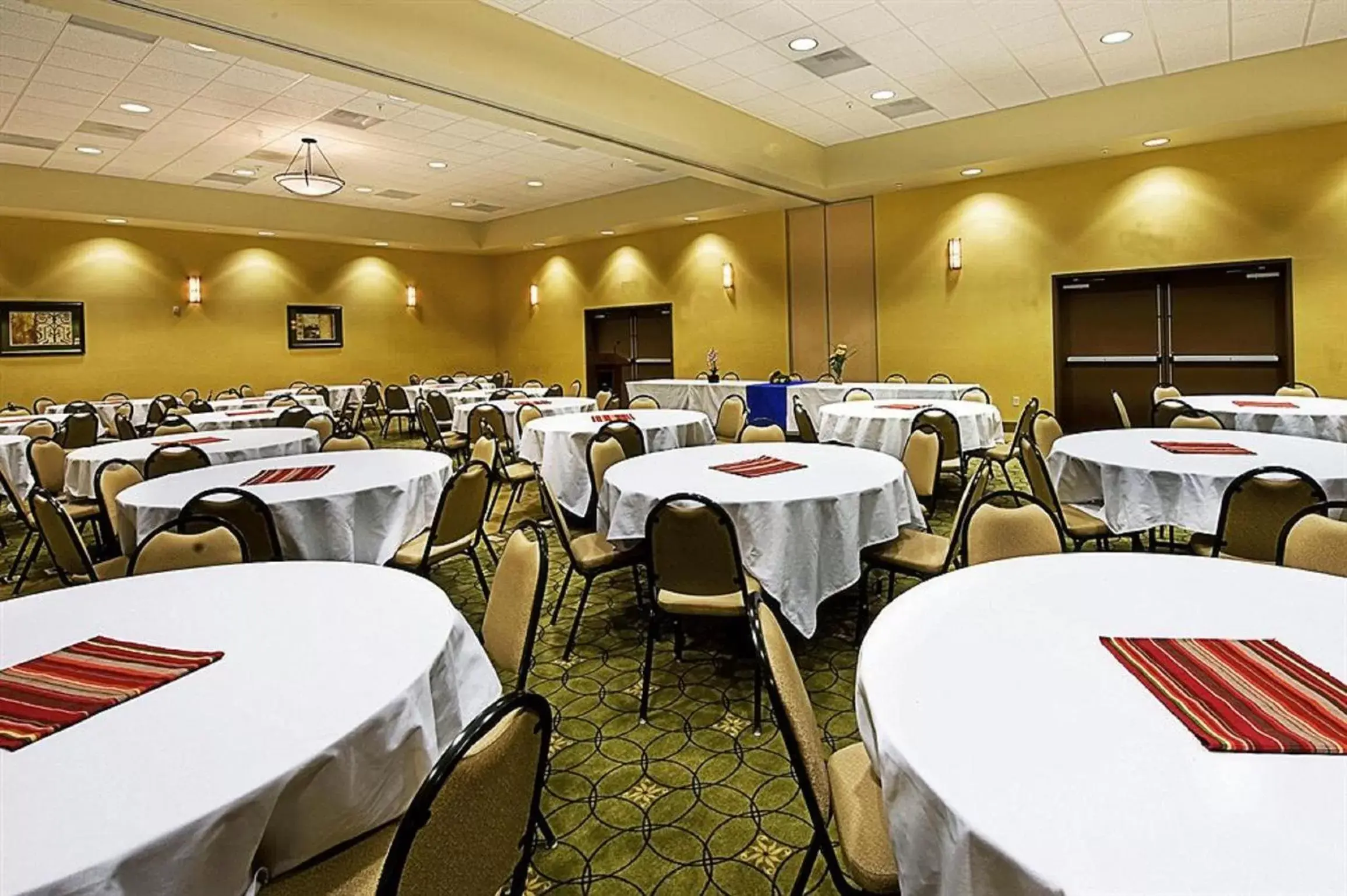 Banquet/Function facilities, Restaurant/Places to Eat in GreenTree Inn and Suites Florence, AZ