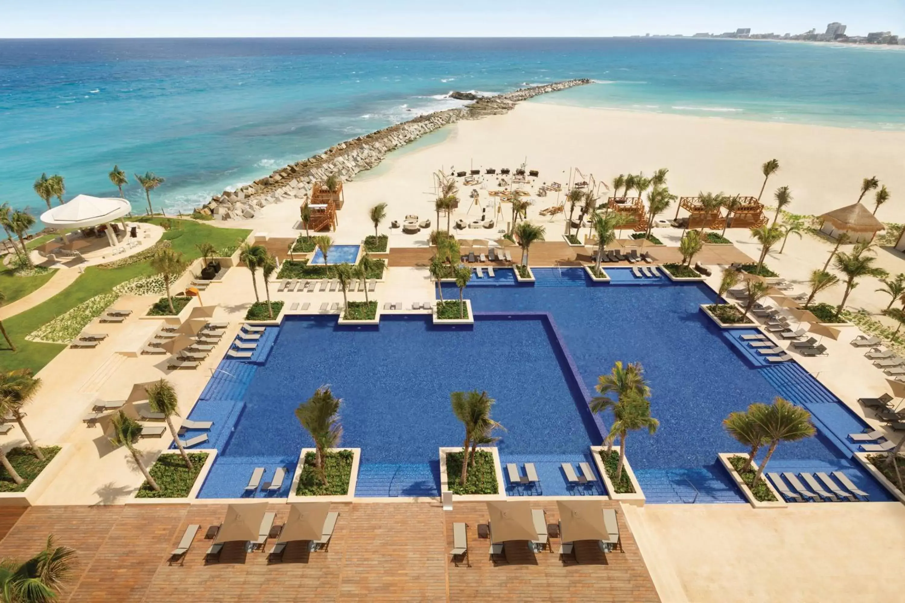 Swimming pool, Pool View in Hyatt Ziva Cancun