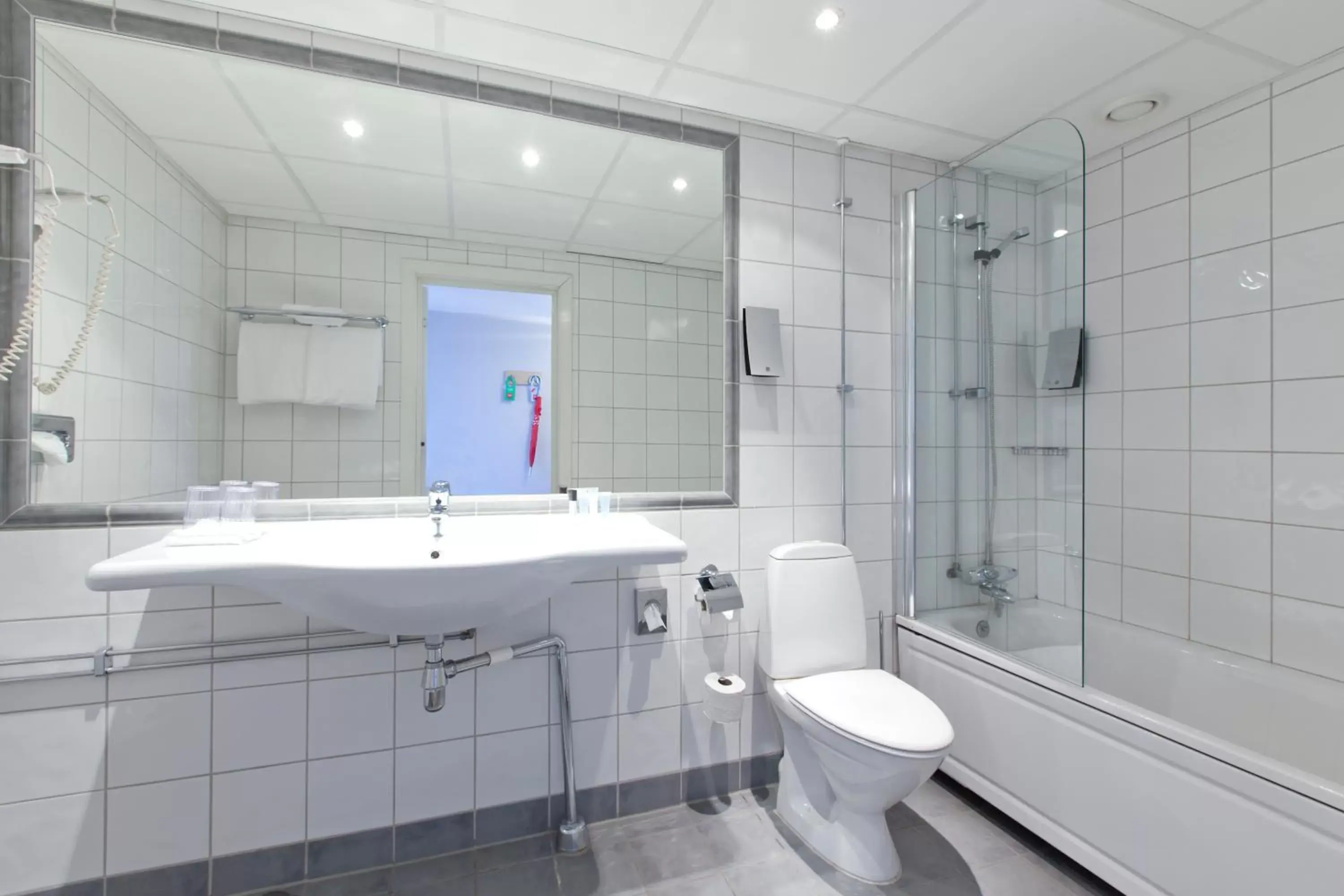 Shower, Bathroom in Thon Hotel Lillestrøm