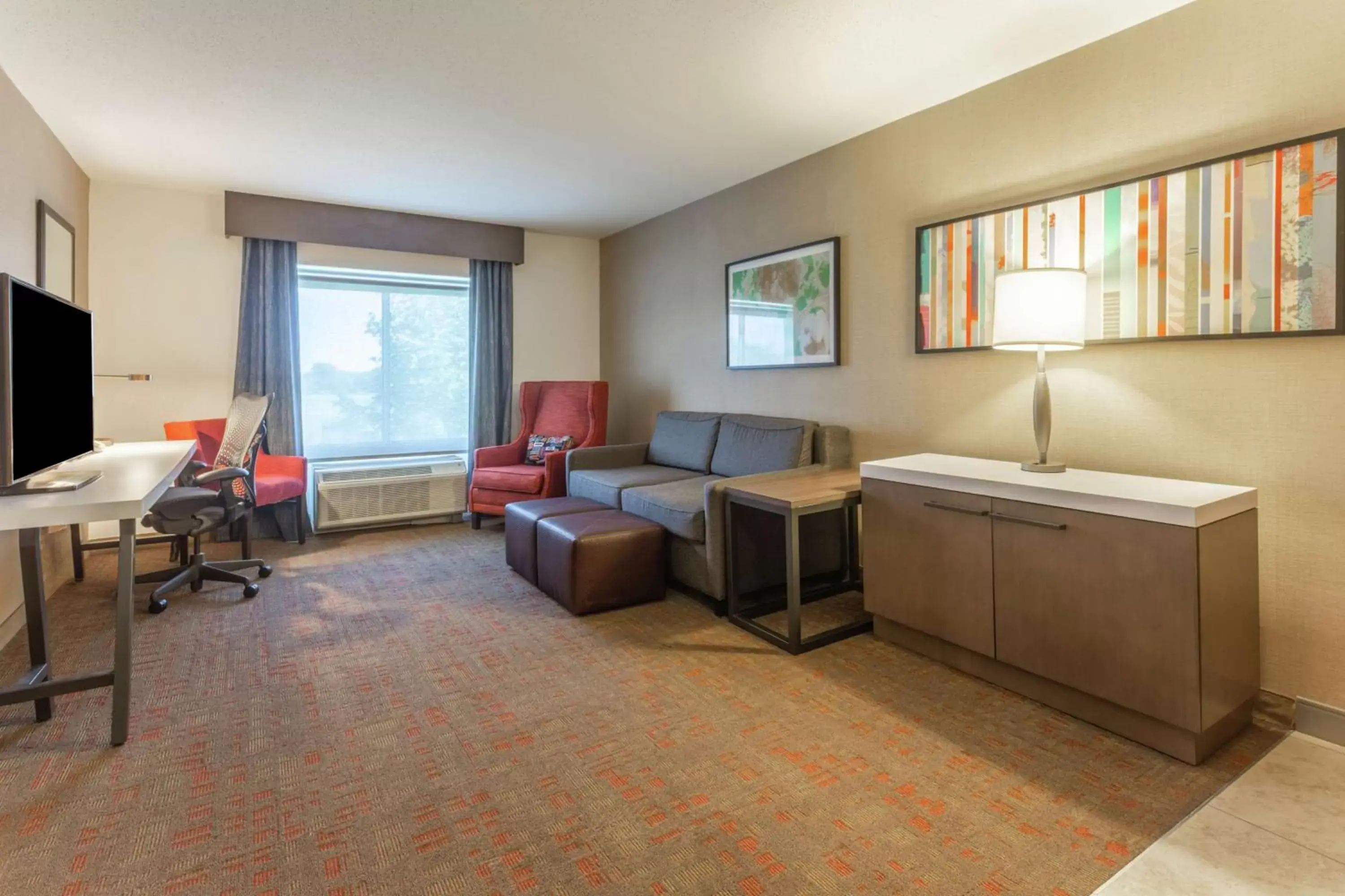 Bedroom, Seating Area in Hilton Garden Inn Chicago/Tinley Park