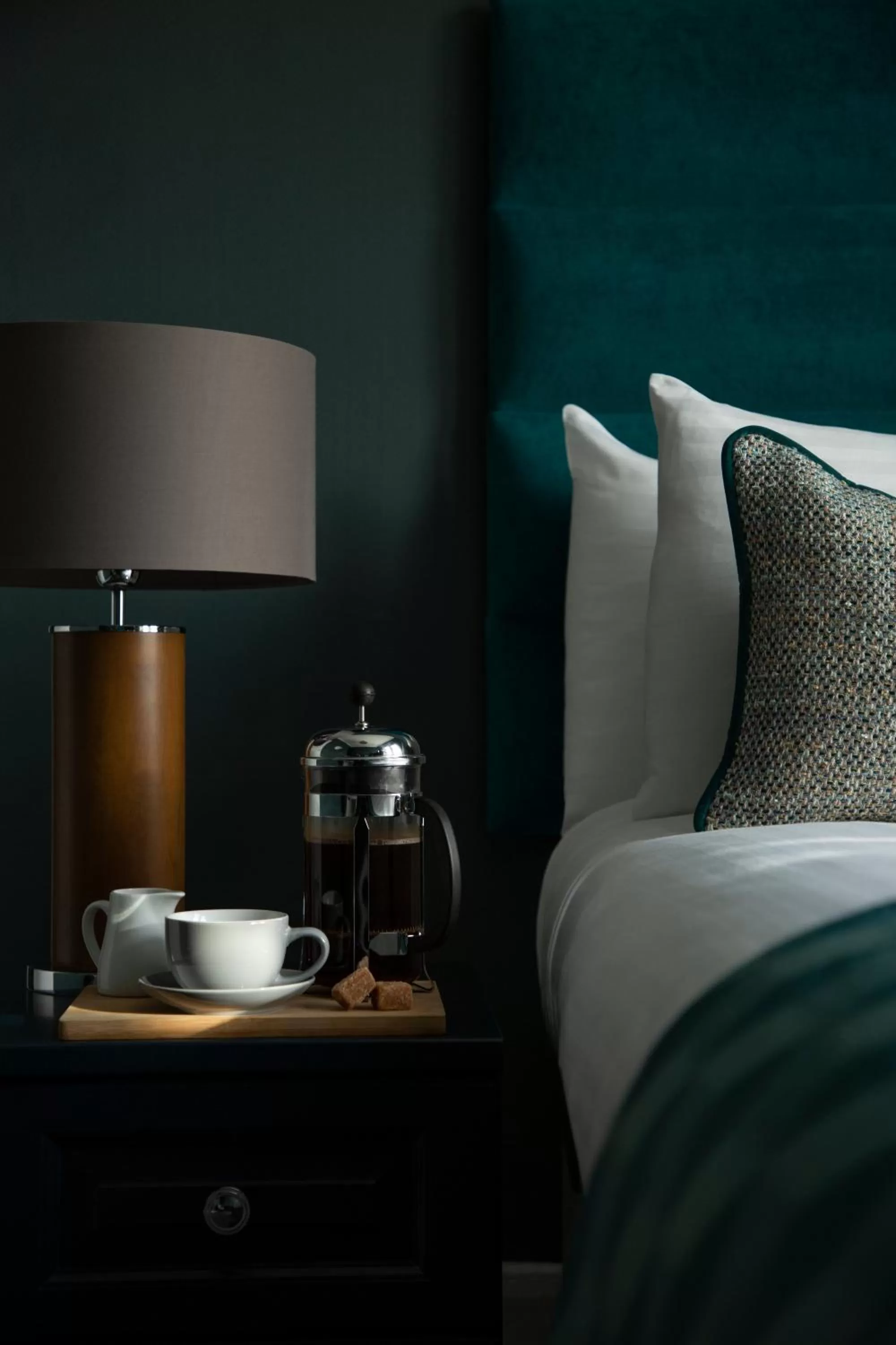 Bedroom, Bed in Orchard Park Hotel