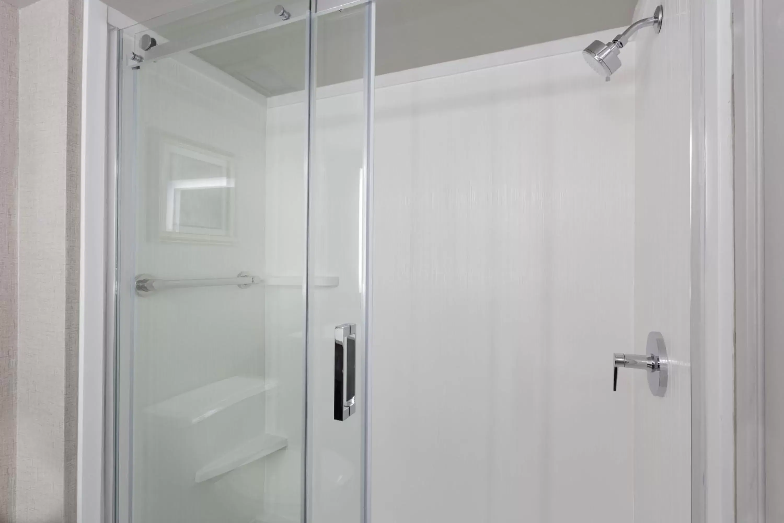 Shower, Bathroom in Wingate by Wyndham Tinley Park