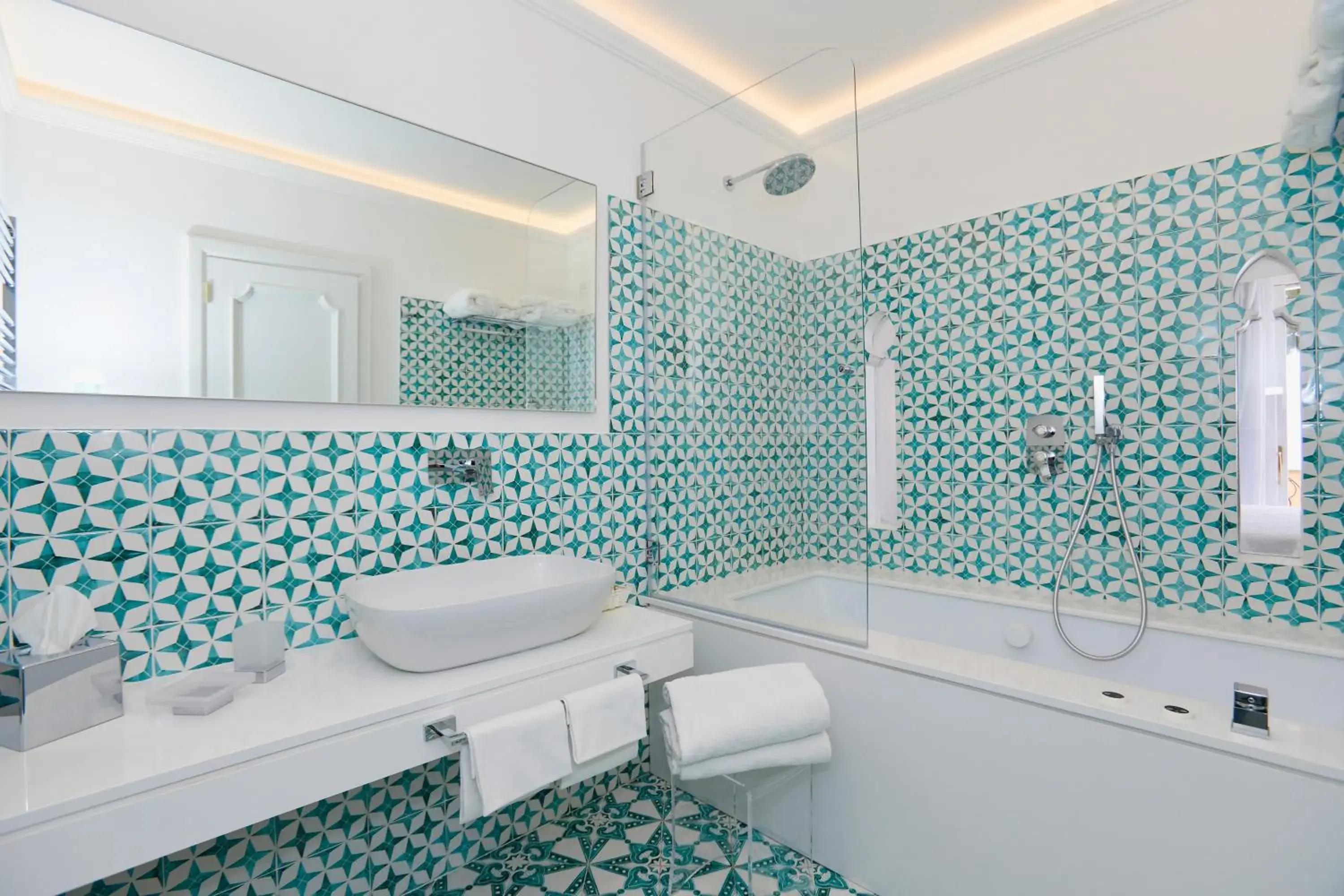 Bathroom in Hotel Conca d'Oro Bathroom in Hotel Conca d'Oro