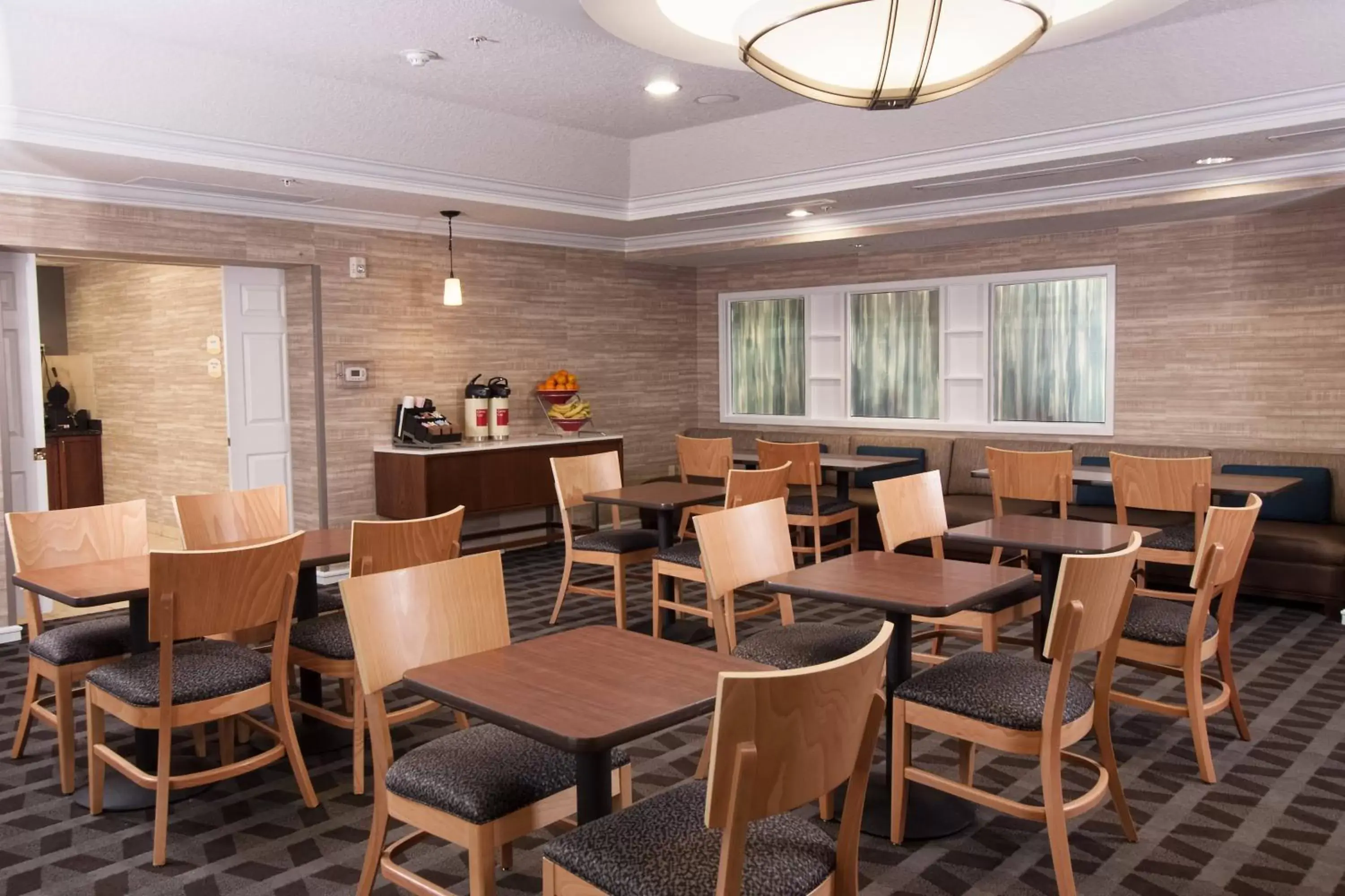 Breakfast, Restaurant/Places to Eat in TownePlace Suites The Villages