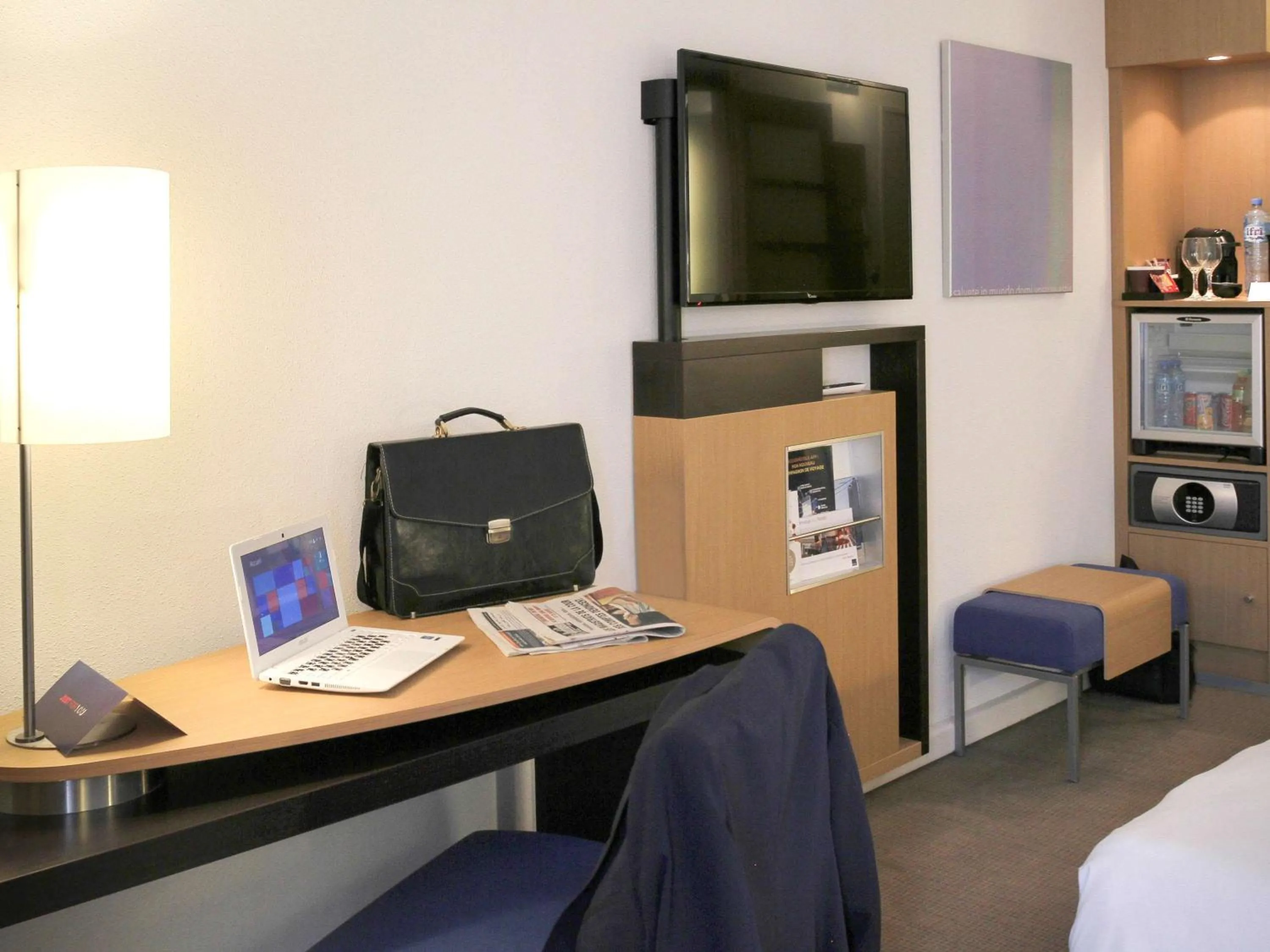 Photo of the whole room, Bed in Novotel Constantine