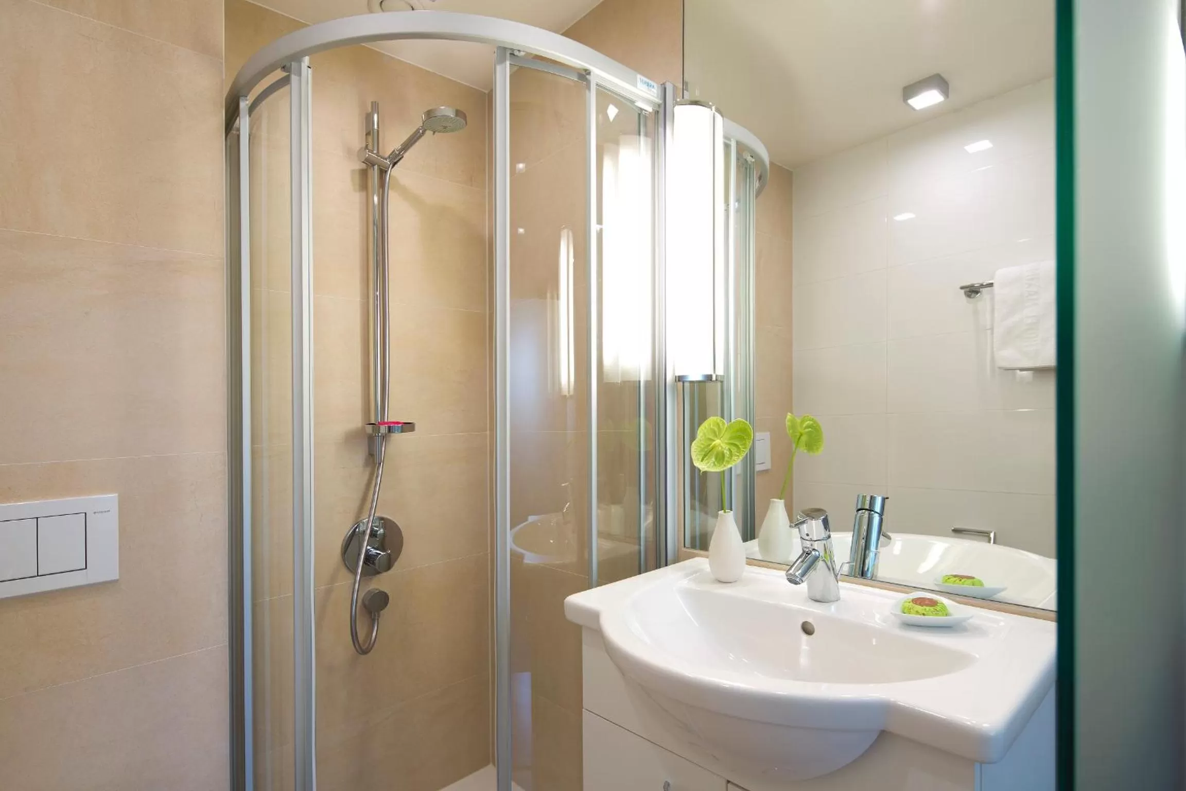 Bathroom in Hotel Maximilian - Stadthaus Penz