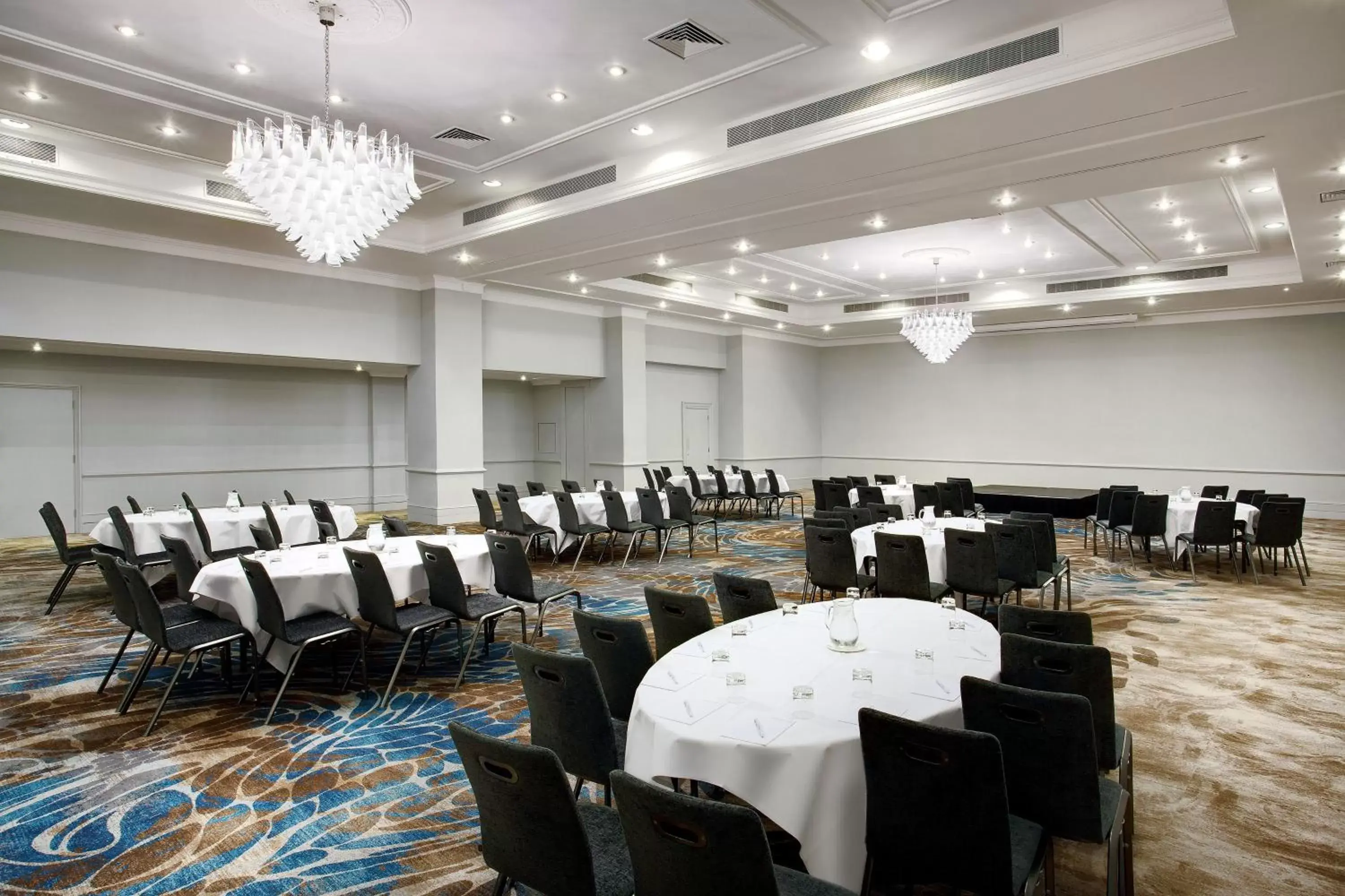Meeting/conference room, Banquet Facilities in Leonardo Royal Hotel Brighton Waterfront - Formerly Jurys Inn