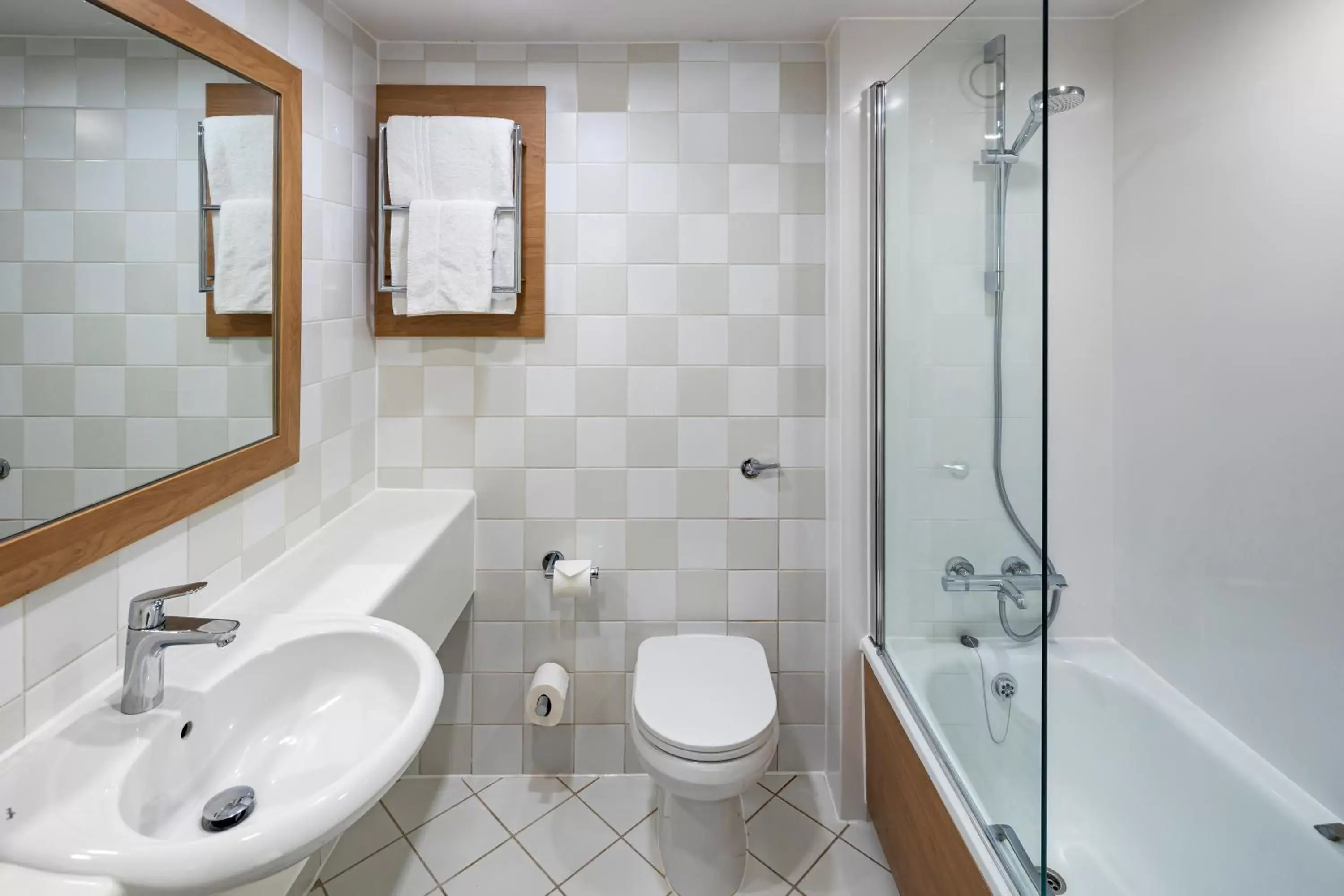 Toilet, Bathroom in Holiday Inn Gloucester - Cheltenham, an IHG Hotel