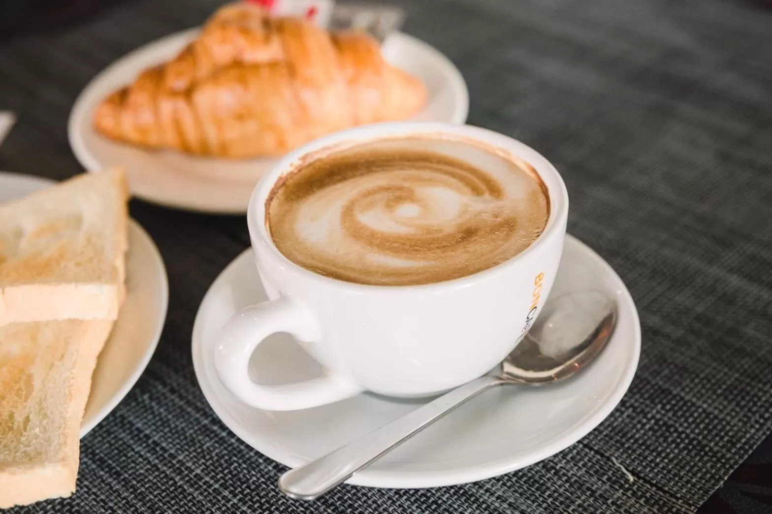 Restaurant/places to eat in THE BEACH CHA AM Suites