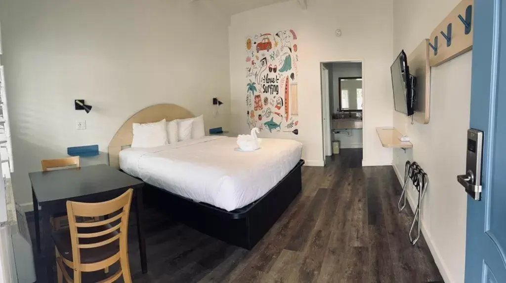 Bed in Ocean Palms Motel