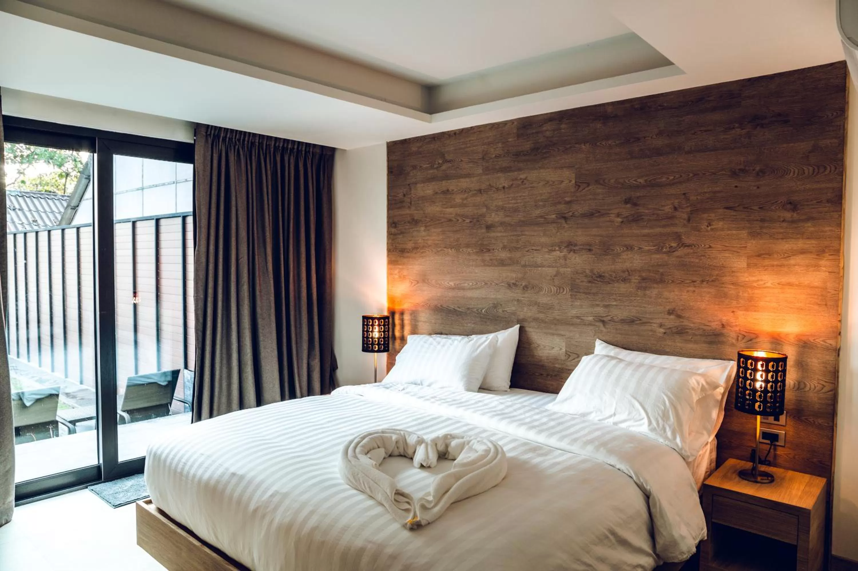 Bed in 15 Palms Beach Resort