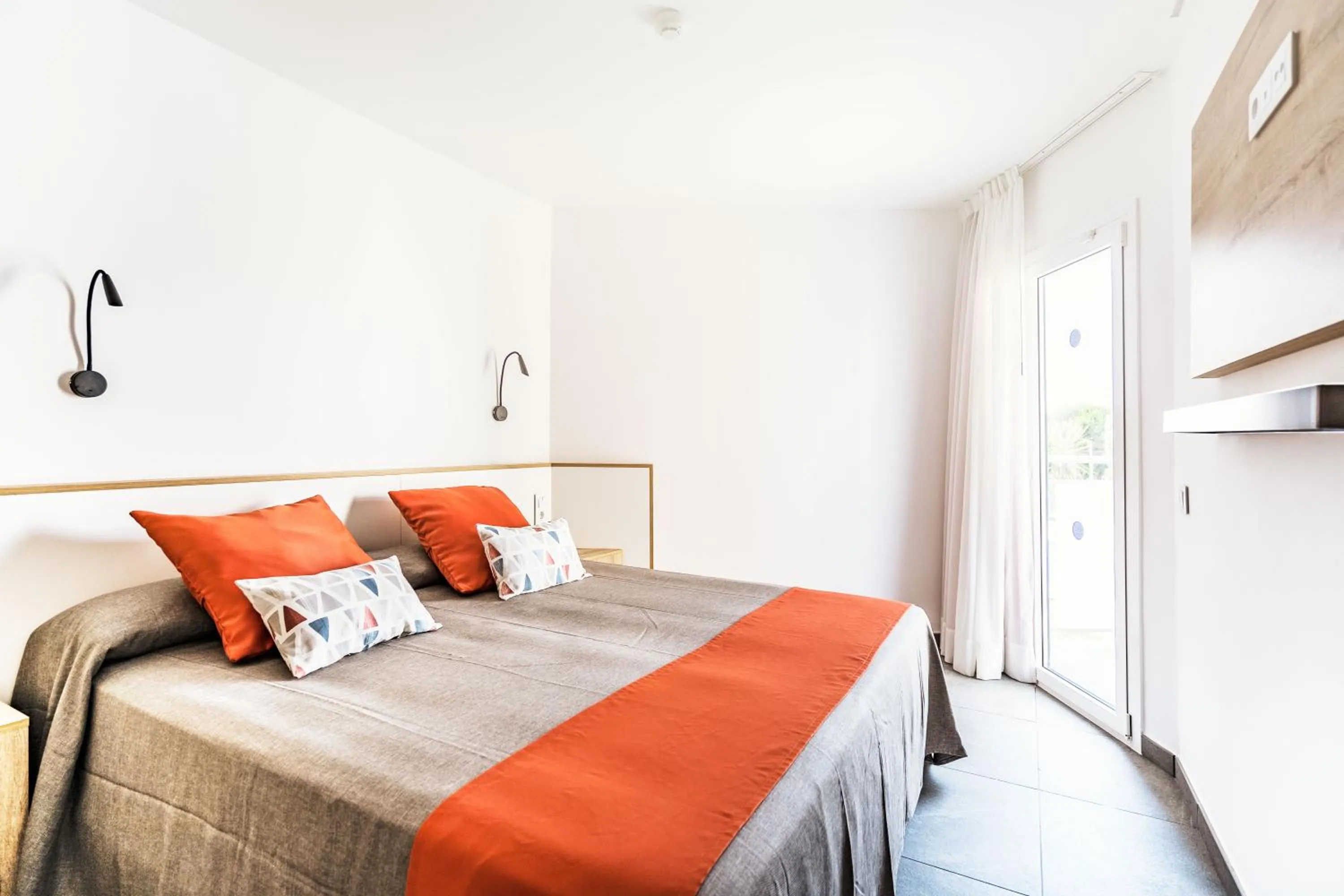 Bed in Apartamentos Sunway Apollo