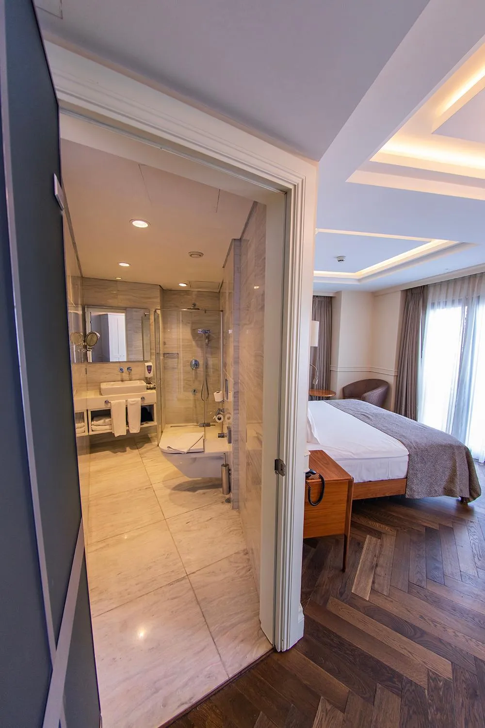 Toilet, Bed in Hotel Morione & Spa Center