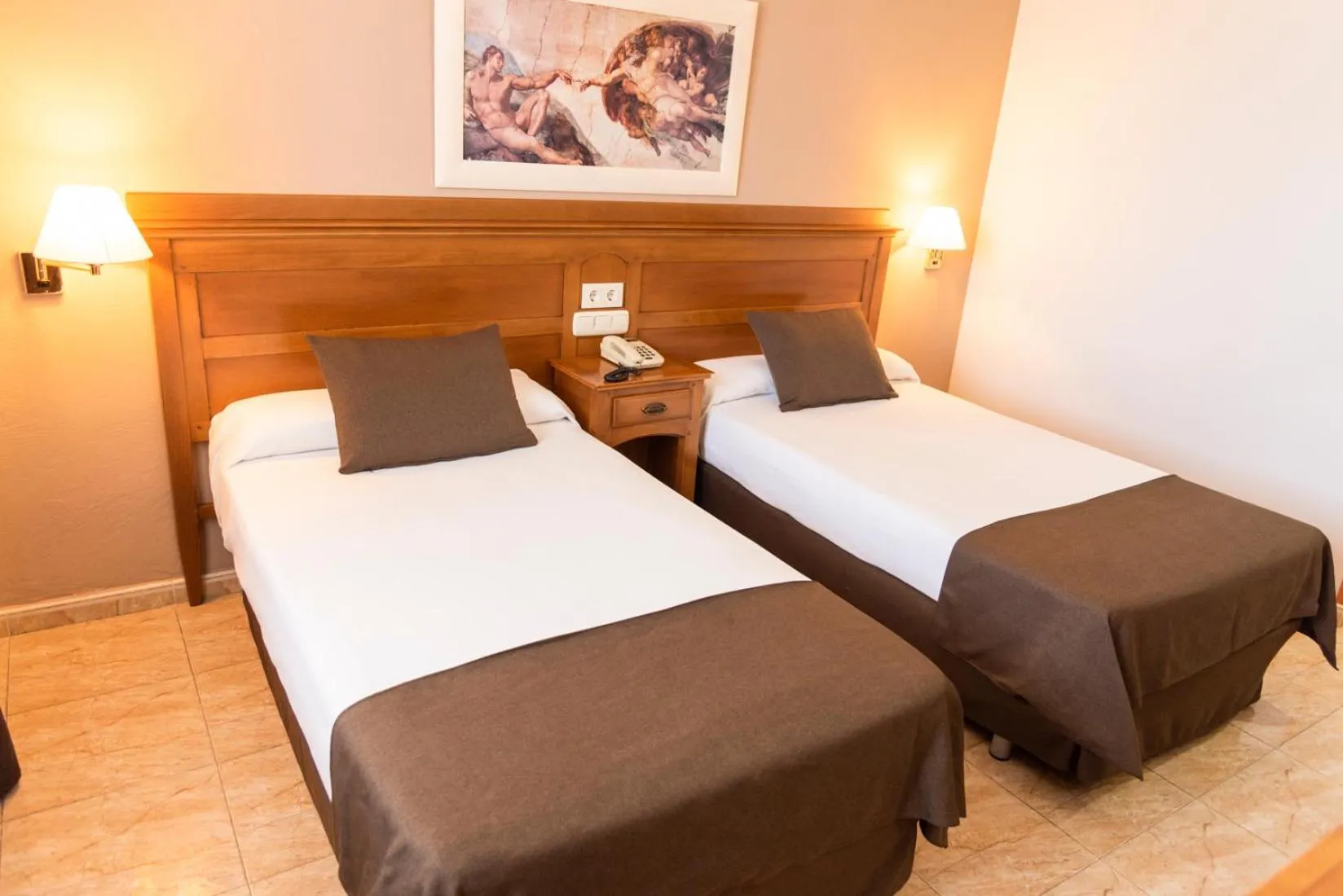 Photo of the whole room, Bed in Carlos I Toledo