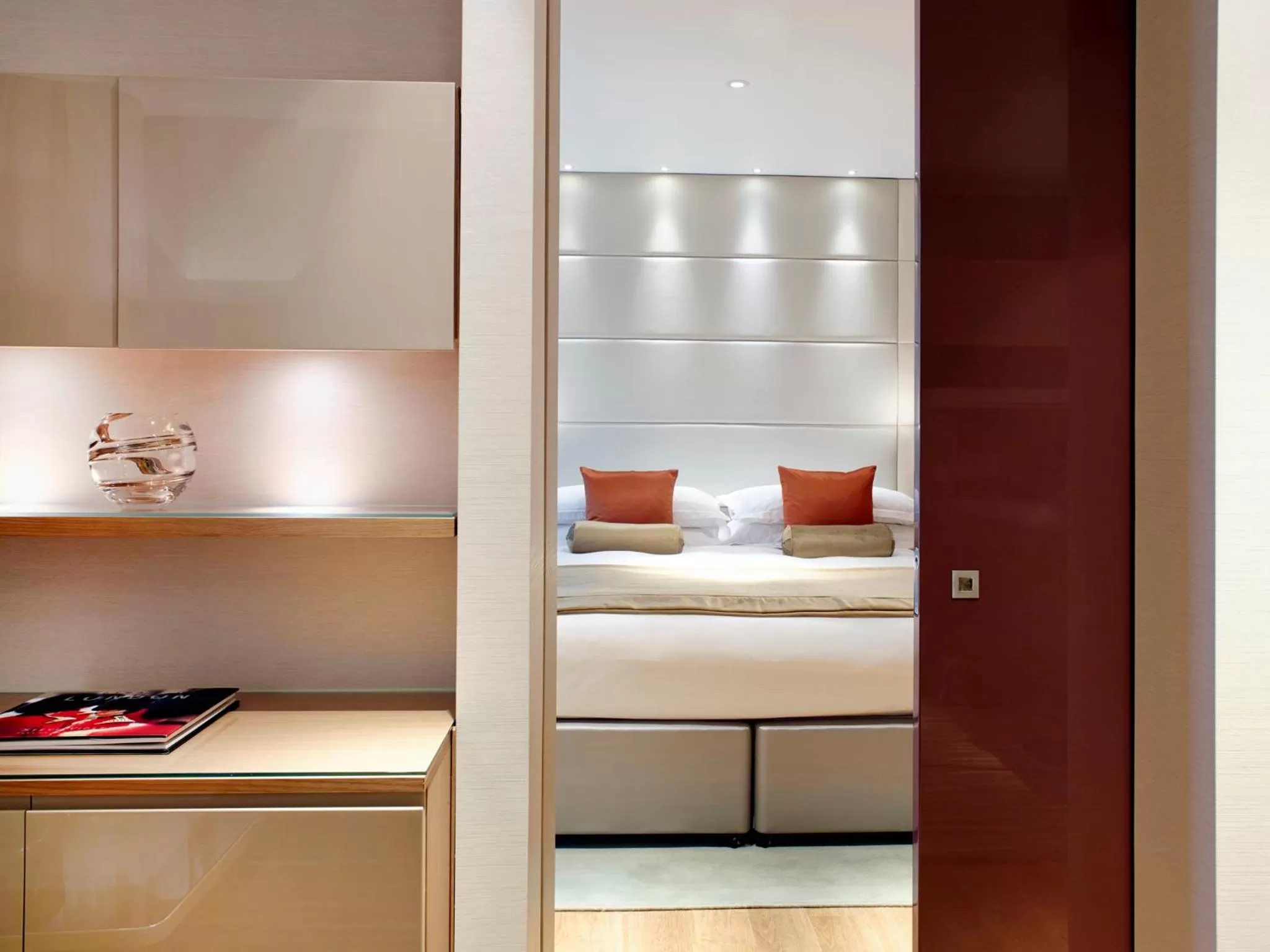 Bed in Cheval Three Quays at The Tower of London