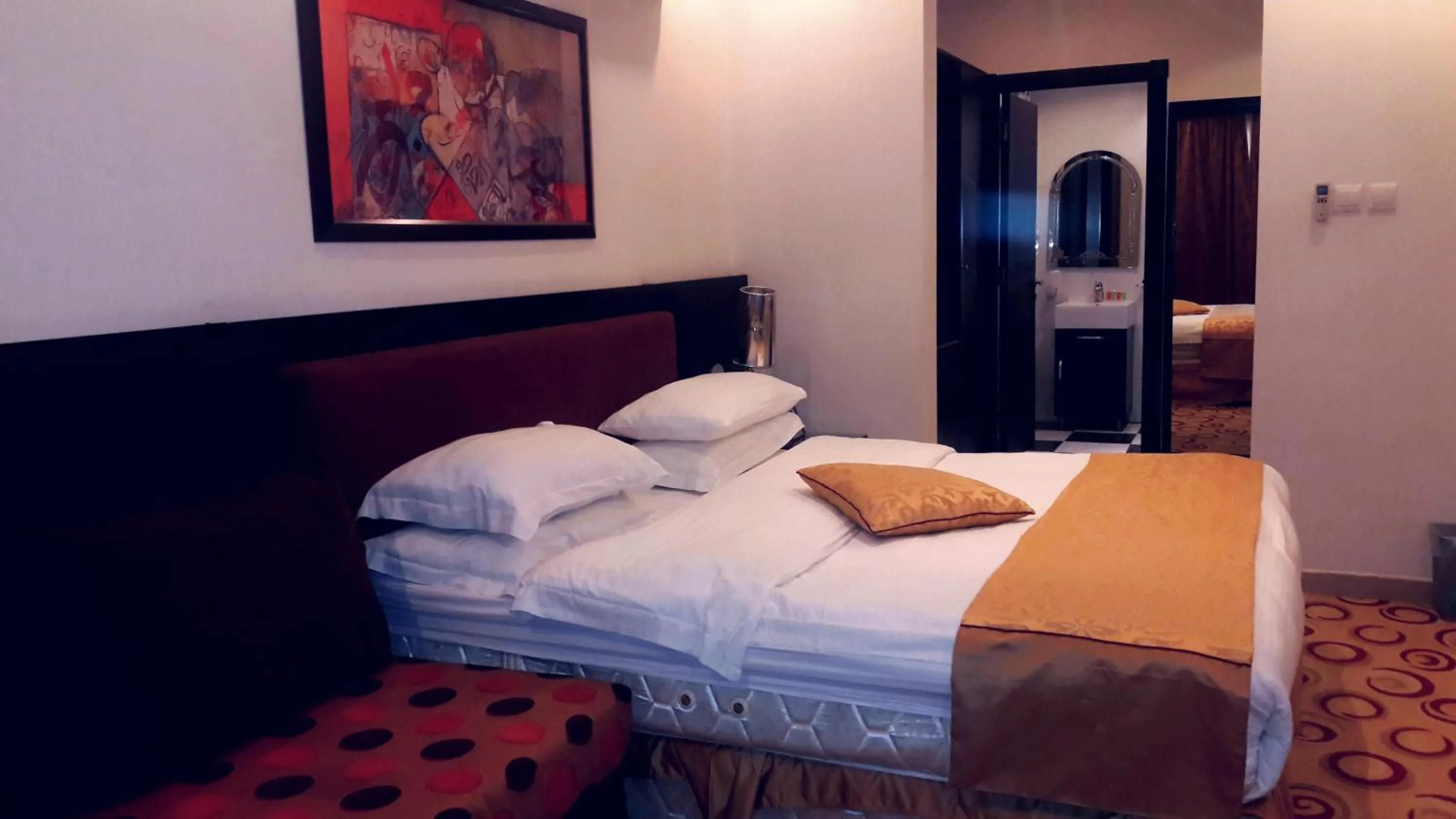 Bedroom, Bed in فندق حديقة الأزهار