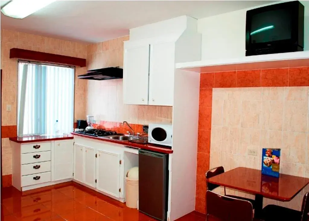 Kitchen/Kitchenette in Hotel Marcella Clase Ejecutiva