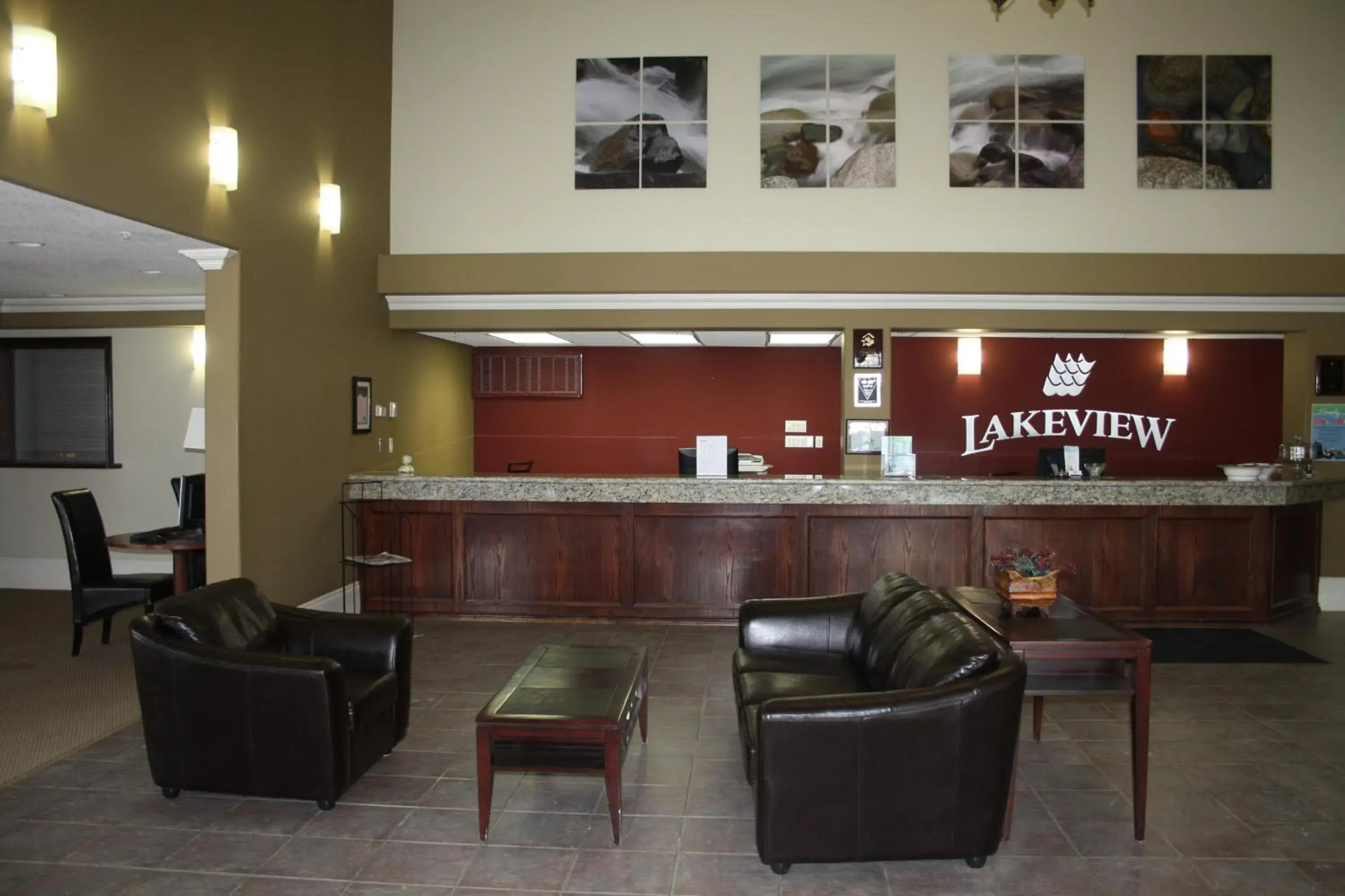 Lobby or reception, Lobby/Reception in Lakeview Inns & Suites - Edson Airport West