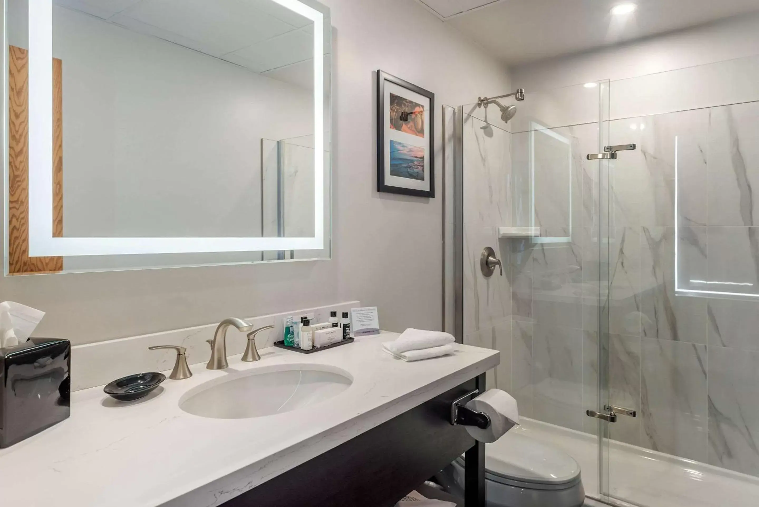 Bathroom in The Courthouse Hotel, Ascend Hotel Collection