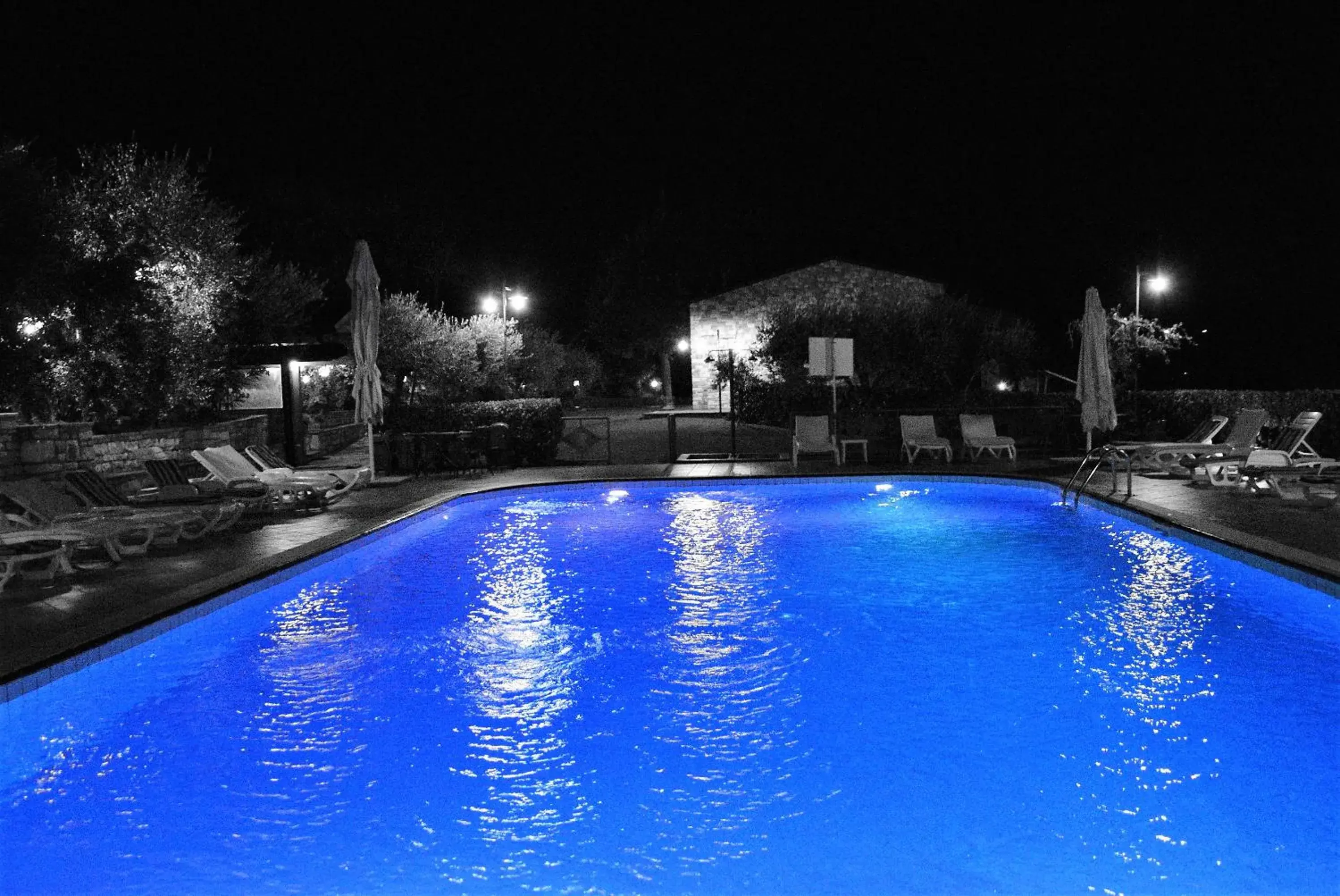 Swimming Pool in Hotel La Terrazza RESTAURANT & SPA