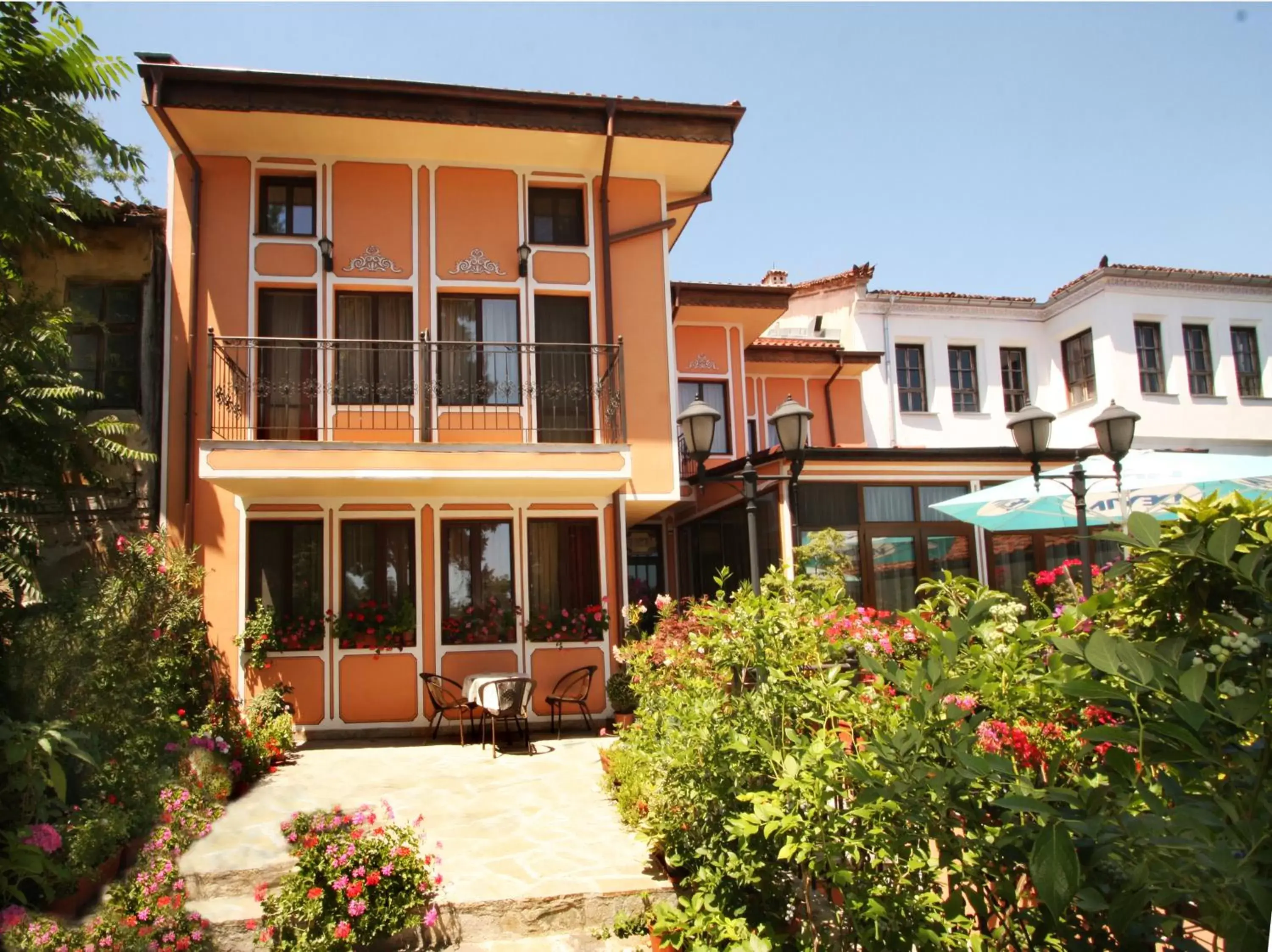 Facade/entrance, Property Building in Hotel Alafrangite