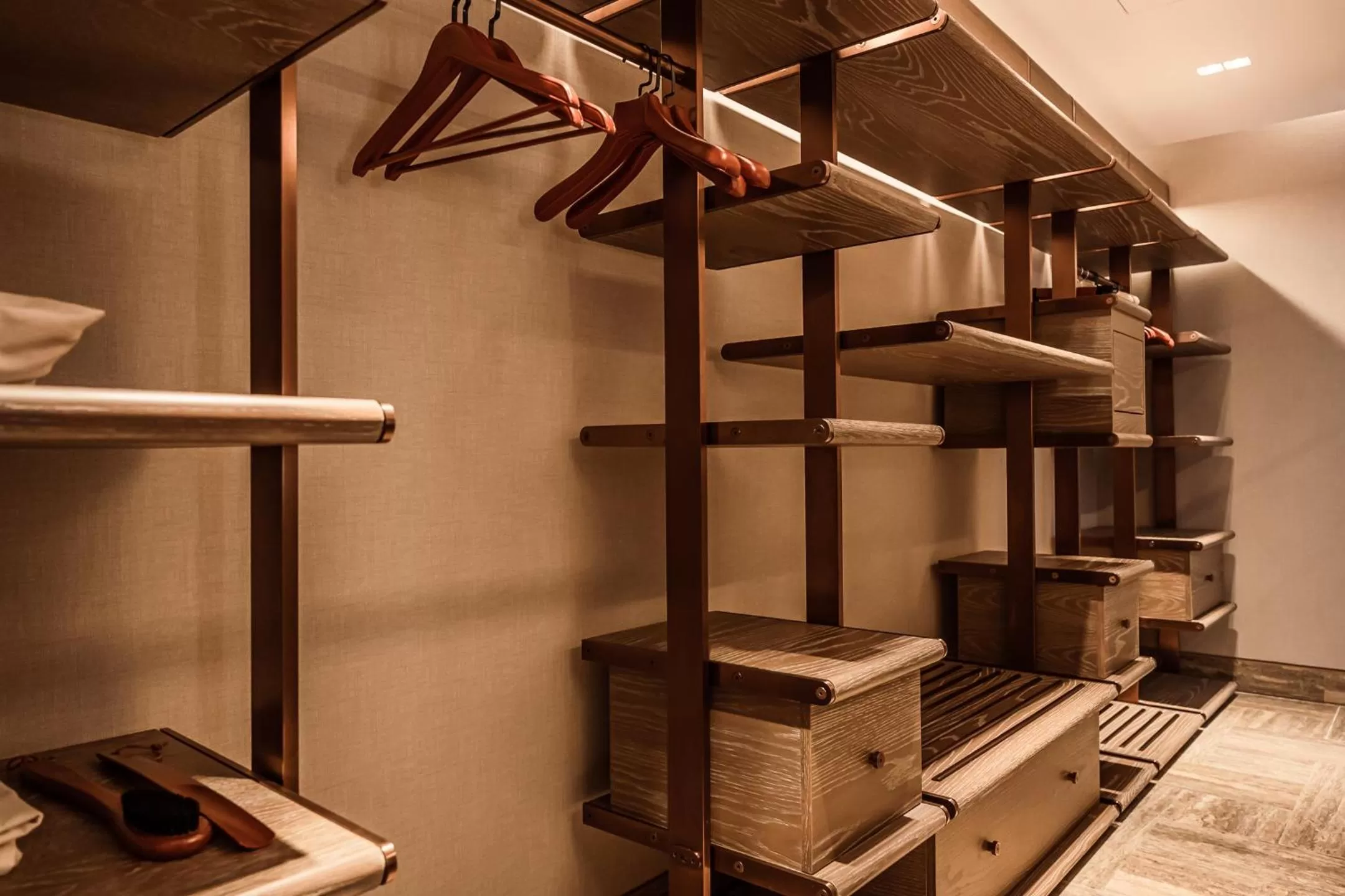 wardrobe in Iniala Harbour House