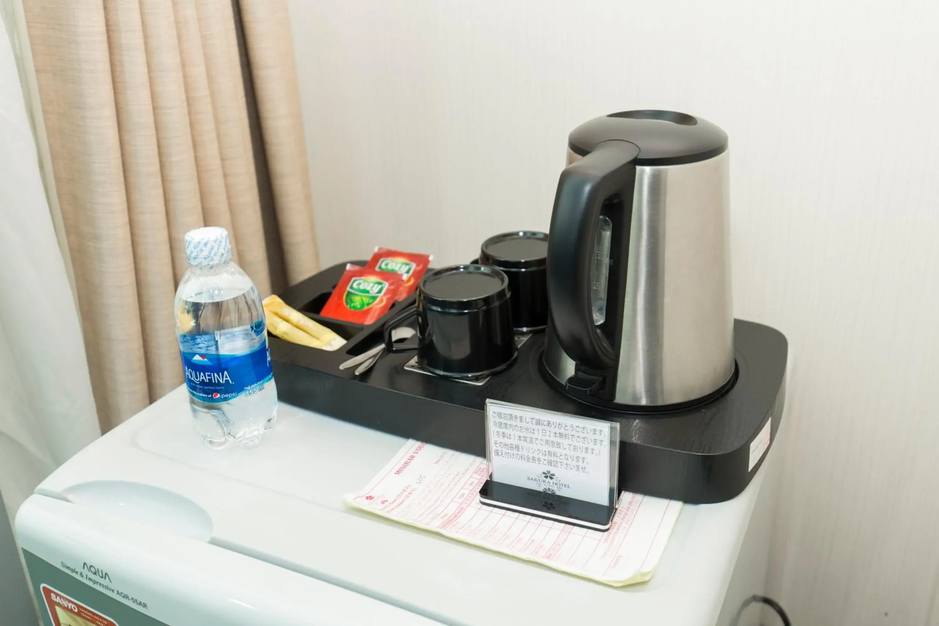 Coffee/tea facilities in Sakura Hotel 2