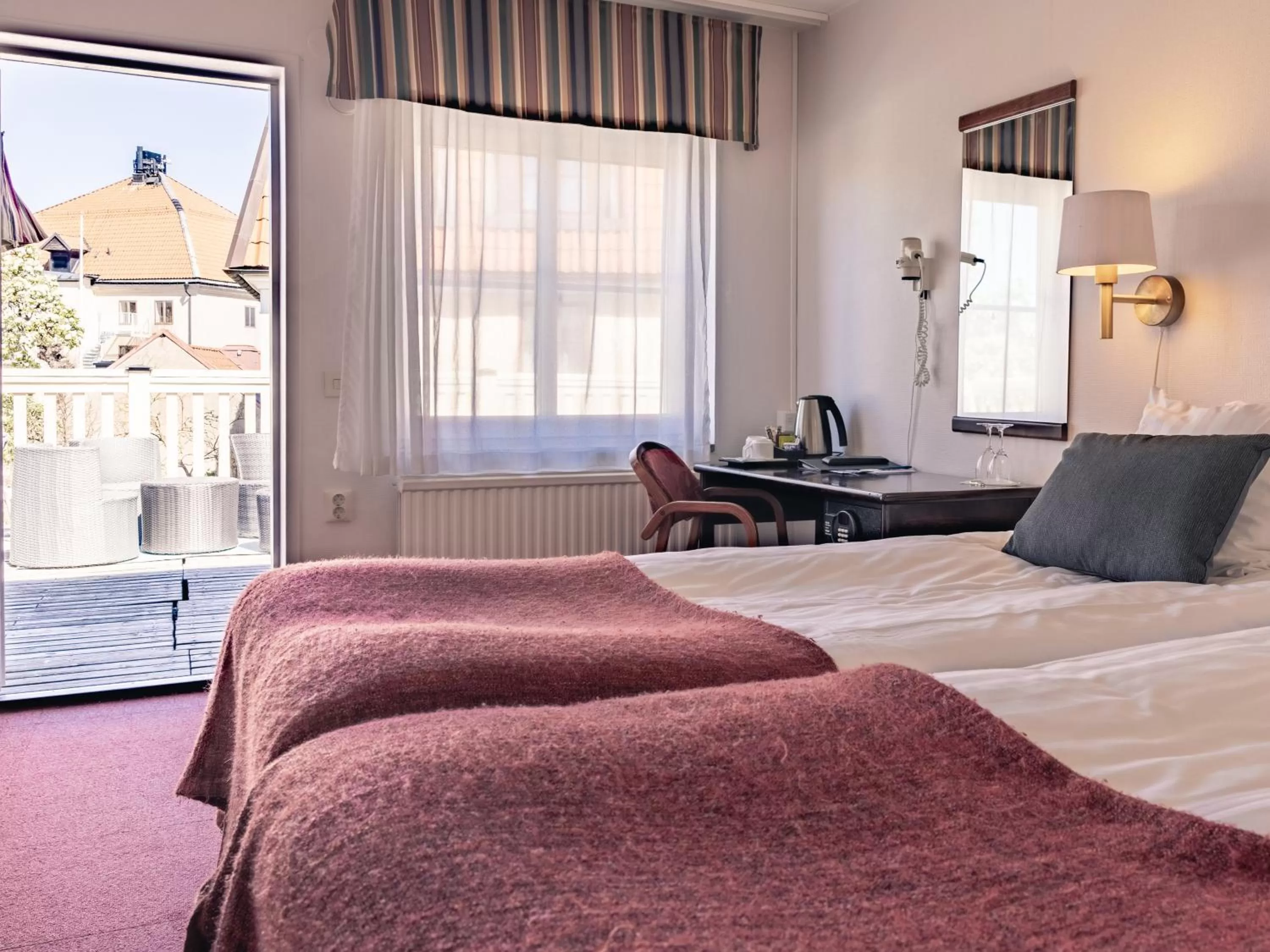 Bed in Best Western Strand Hotel