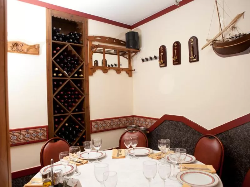 Restaurant/Places to Eat in Hotel Costa