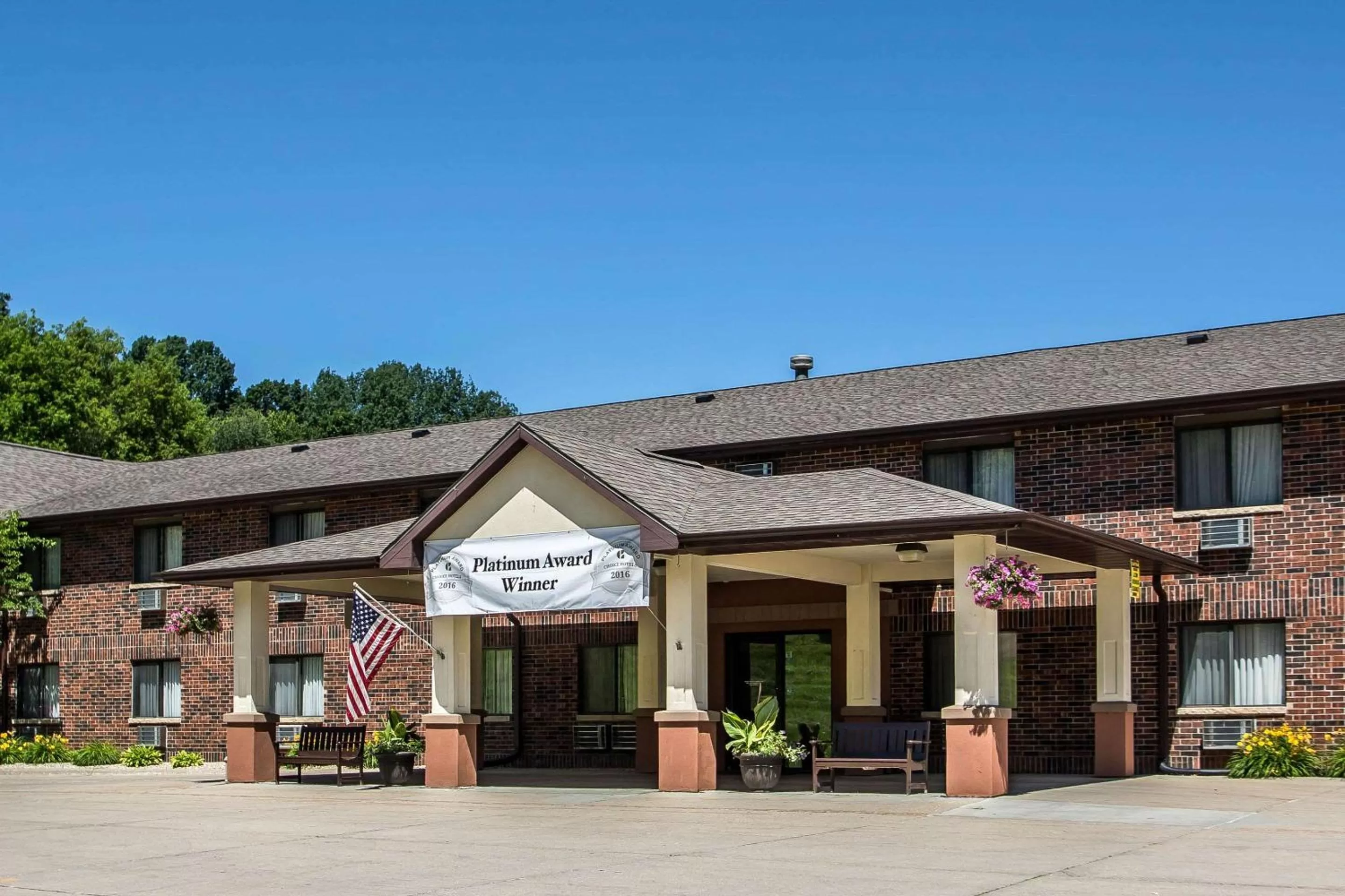 Property building in Quality Inn & Suites Decorah
