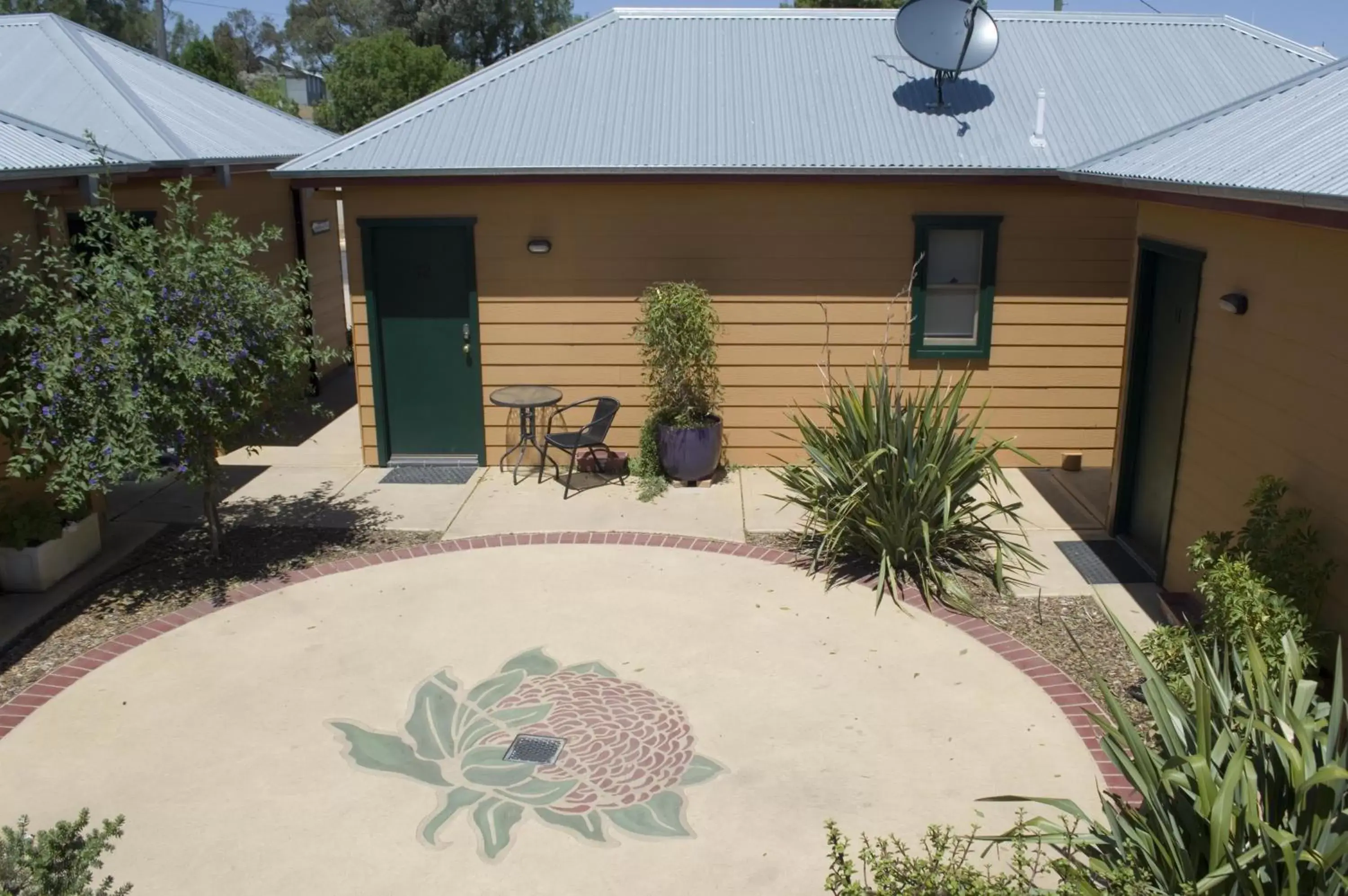 Facade/entrance in Prince Of Wales Hotel Gulgong