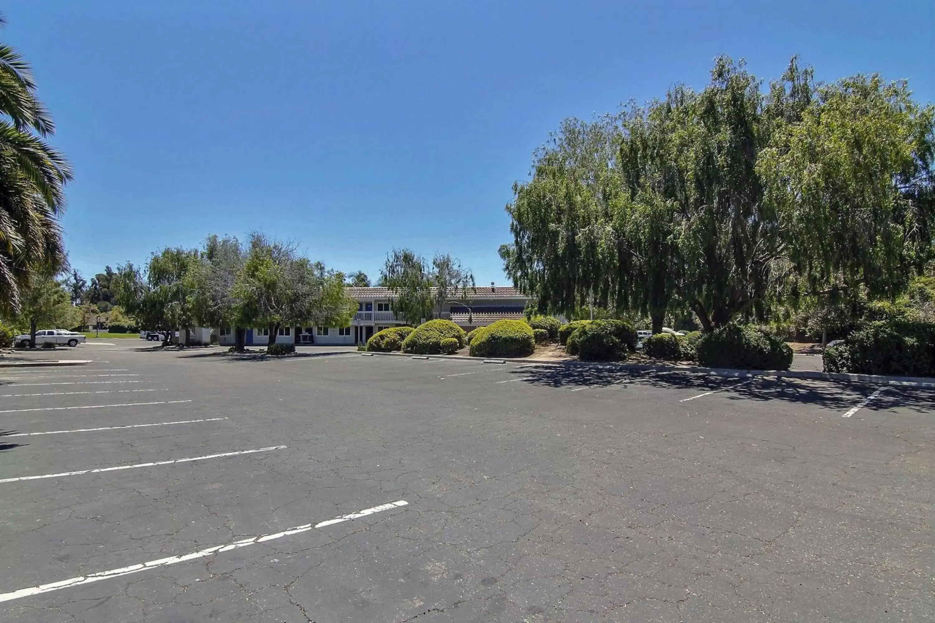 Facade/entrance in Motel 6-Carpinteria, CA - Santa Barbara - South