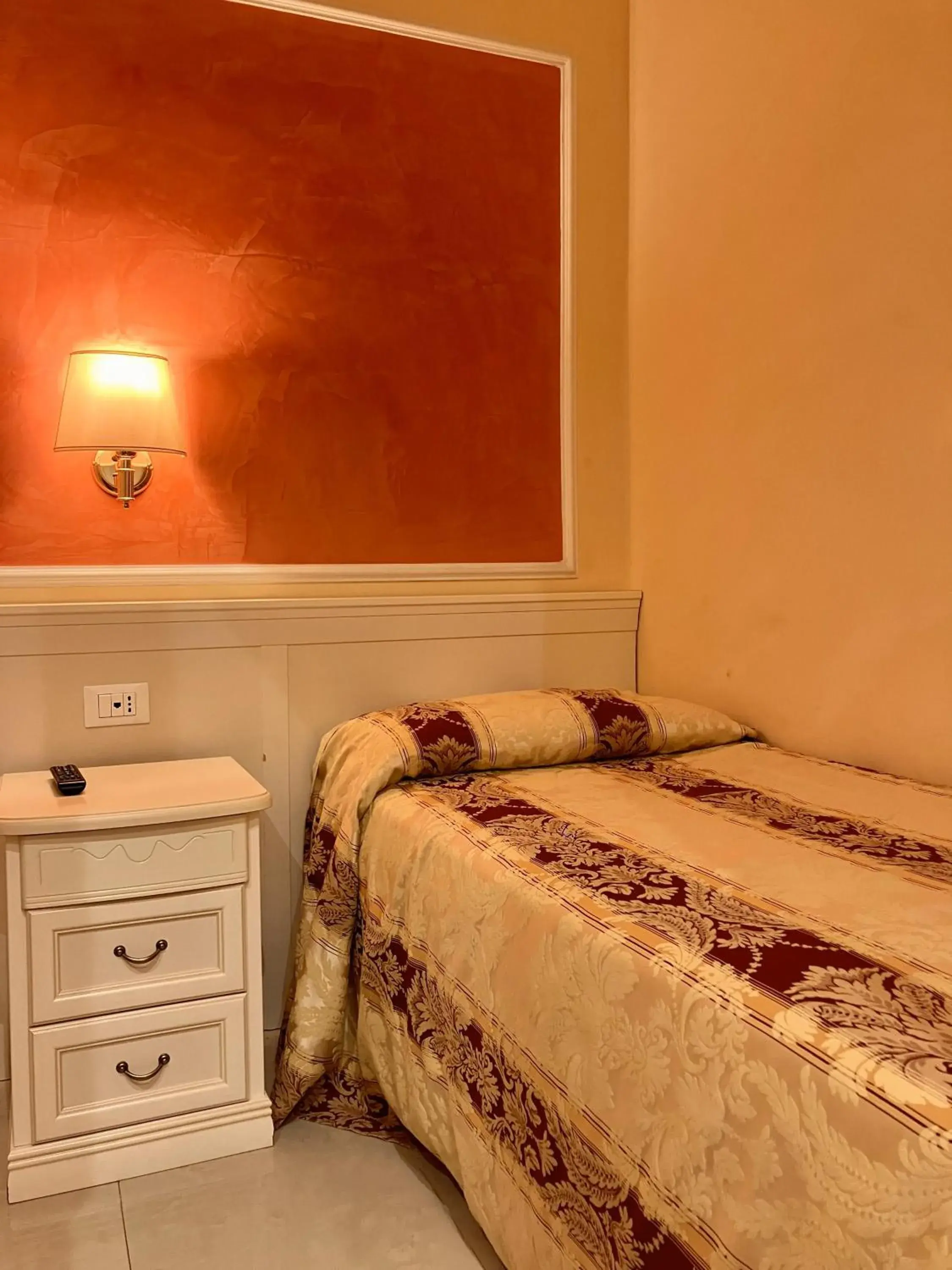 Bedroom, Bed in Hotel Erdarelli