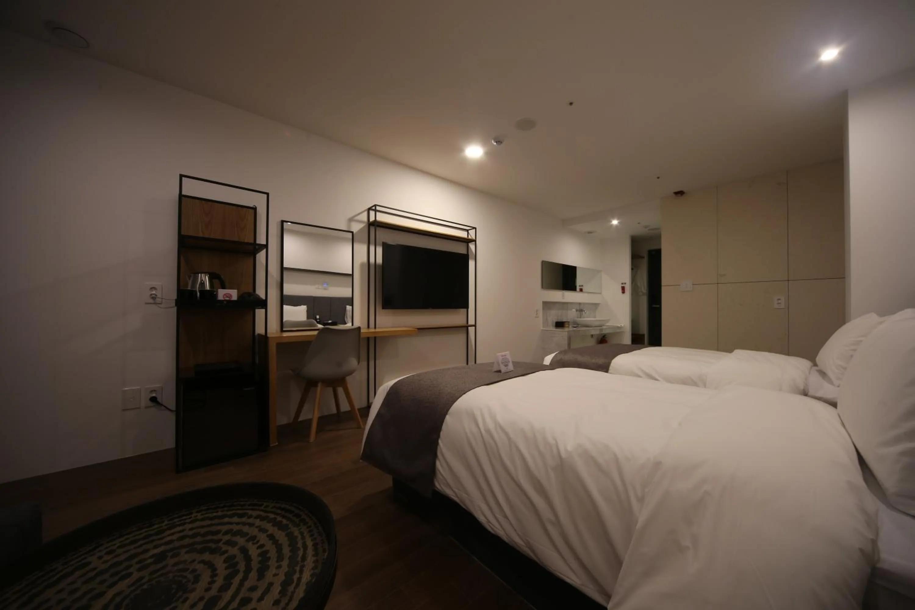 Bed in Hotel Noblestay