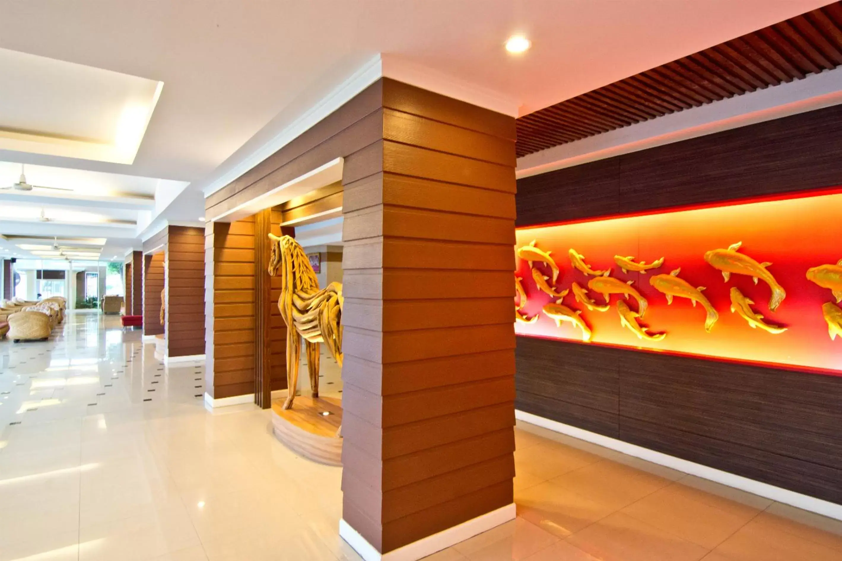 Lobby or reception in Golden Sea Pattaya - SHA Extra Plus