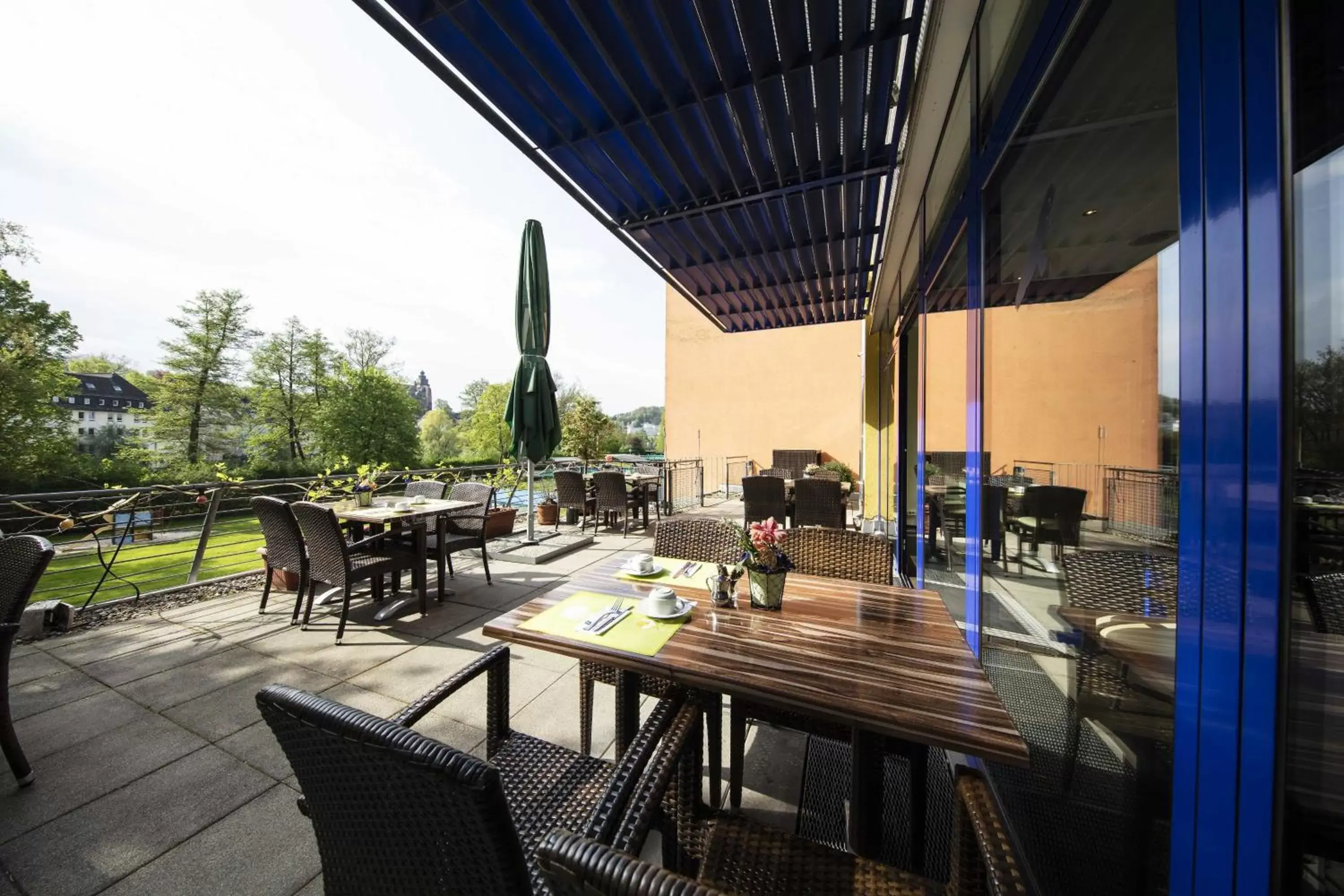 Balcony/Terrace, Restaurant/Places to Eat in Best Western Hotel Wetzlar