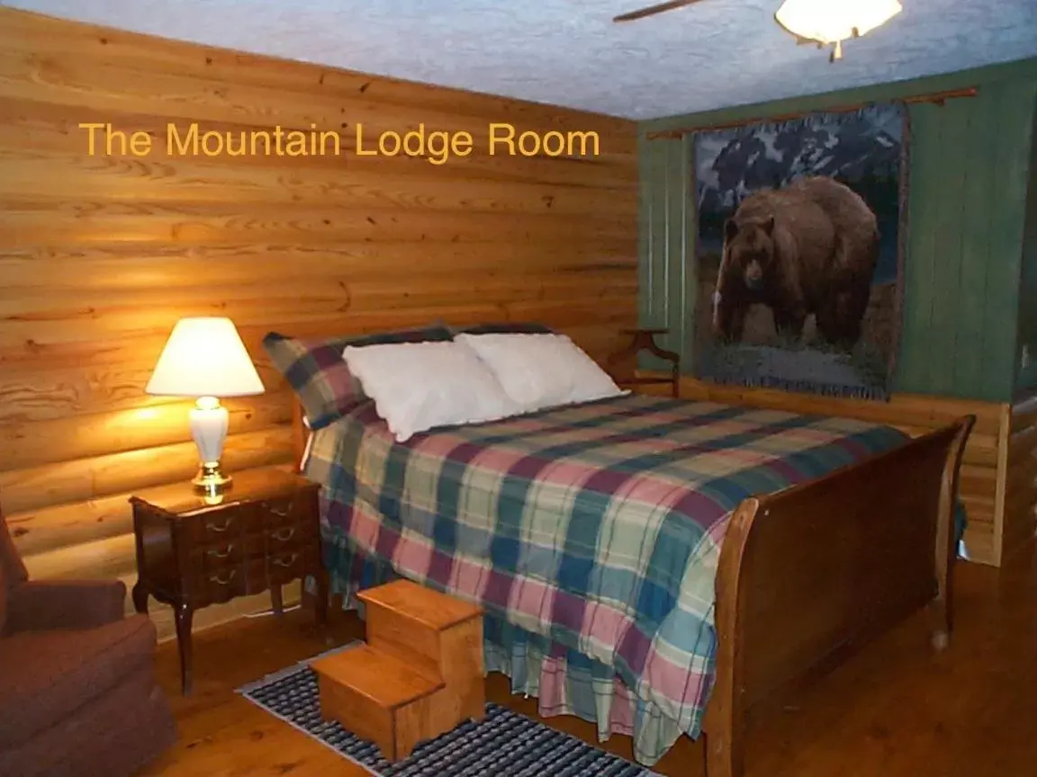 Bed in Mountain Aire Cottages, Inn, & Glamping Bed in Mountain Aire Cottages, Inn, & Glamping