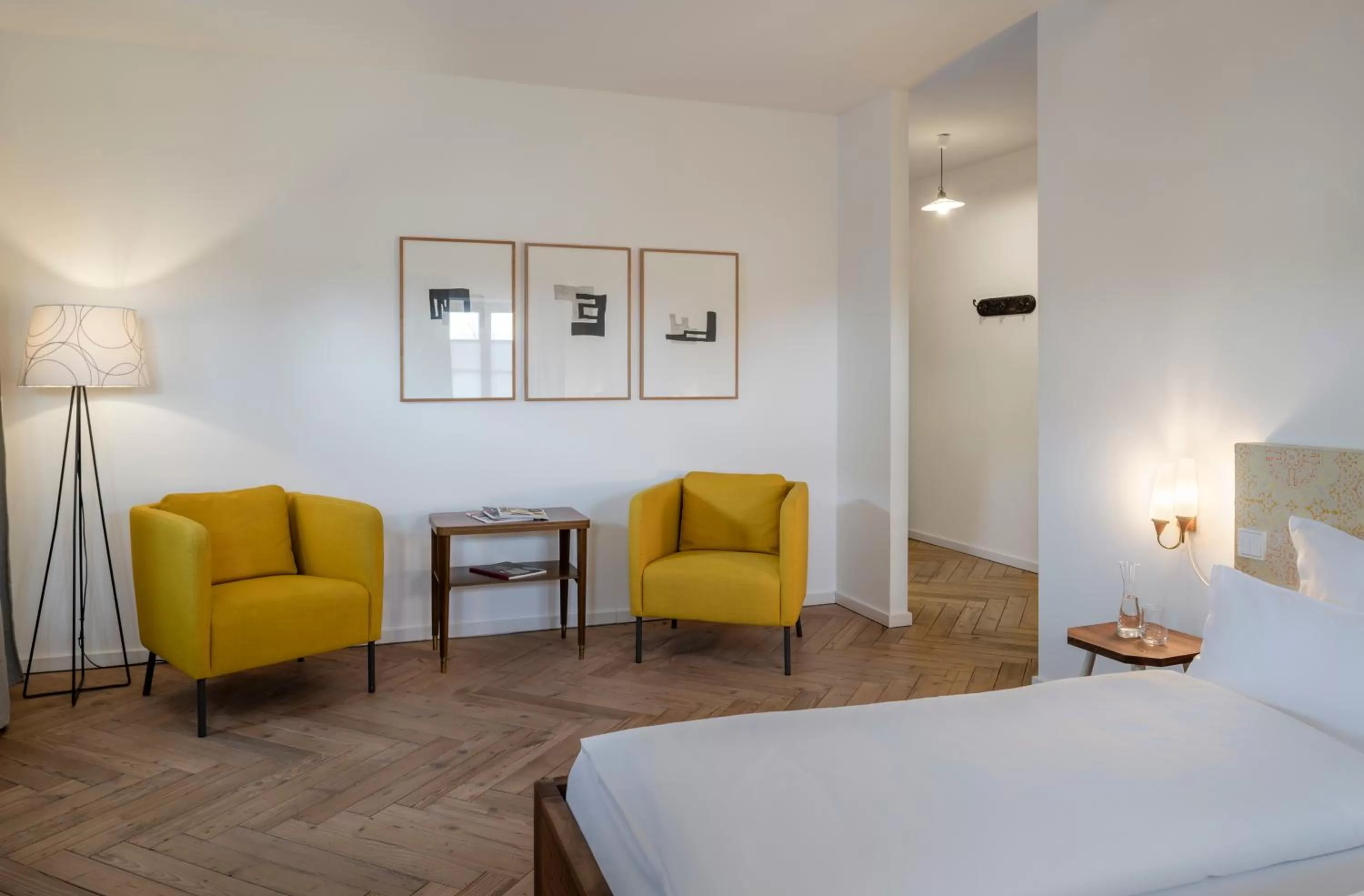 Seating area, Bed in Gasthaus Unterwirt